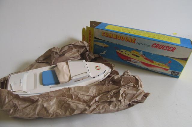 Sutcliffe Commodore clockwork speedboat Image