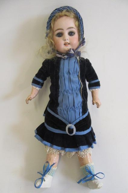 A Simon & Halbig bisque socket head doll Image