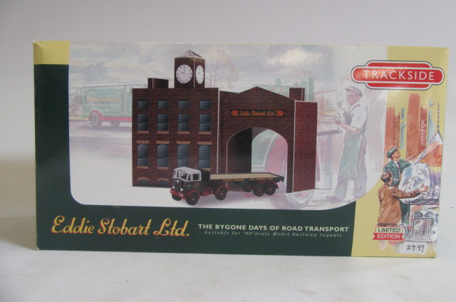 Lledo ES1002 two piece tinplate Depo and AEC platform trailer truck Image