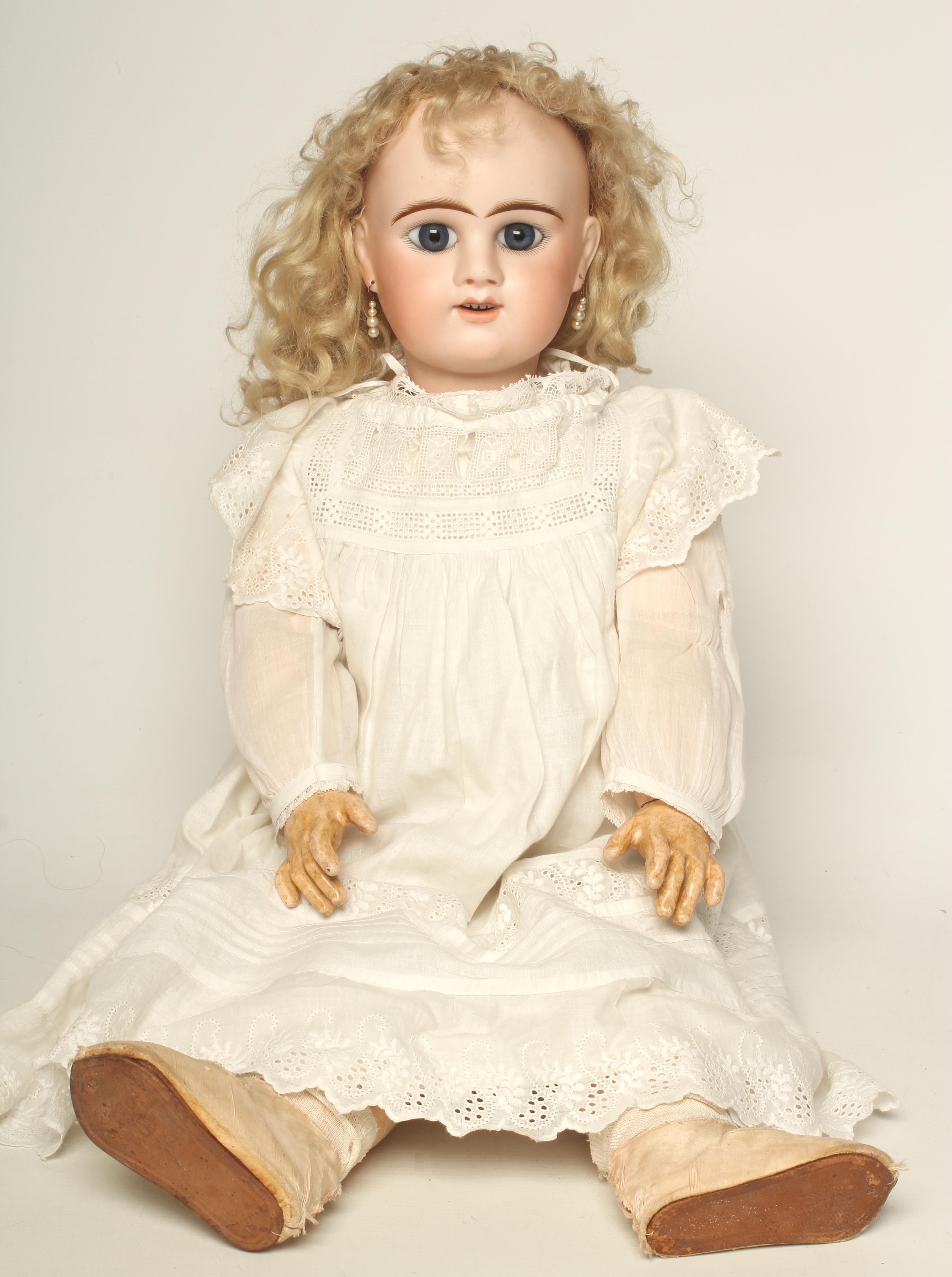 A French bisque socket head doll by E. Denamur Image