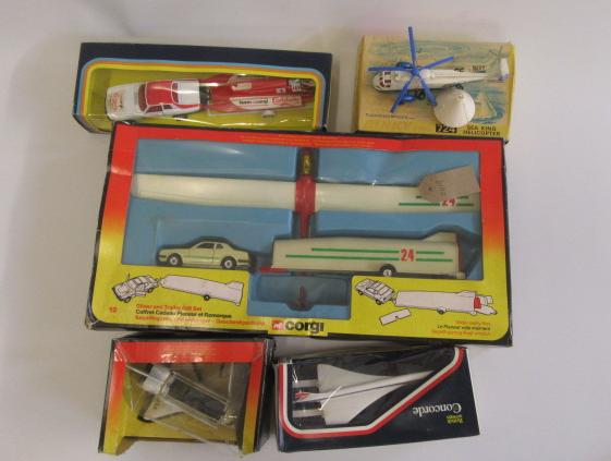 Corgi No12 Glider and Trailer Gift Set Image