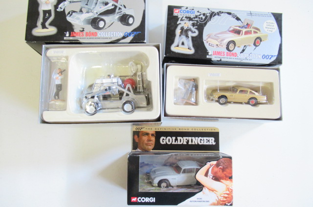 Late issue Corgi Classics comprising James Bond's Aston Martin DB5 Goldfinger in silver Image