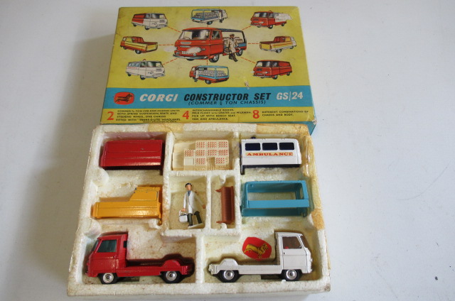 Corgi Gift Set 24 Commer Van Constructor Set Image