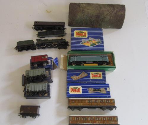 Hornby Acho S.N.C.F. 1600 Electric Locomotive Image