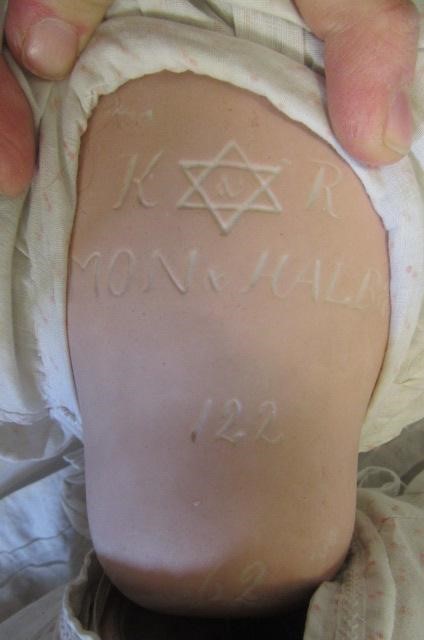 Forty five playworn passenger coaches by Hornby and others Image