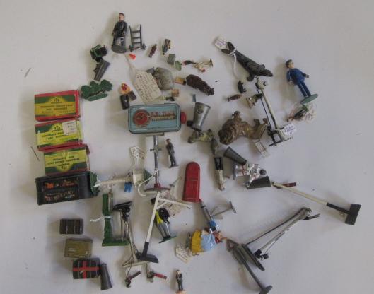 Trackside accessories and figures by Hornby Image
