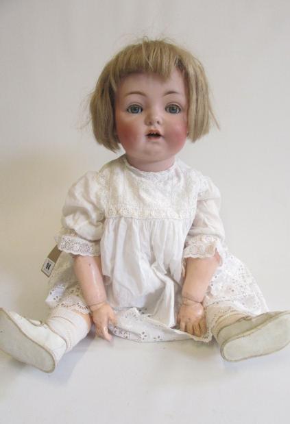 A Kammer & Reinhardt bisque socket head doll Image