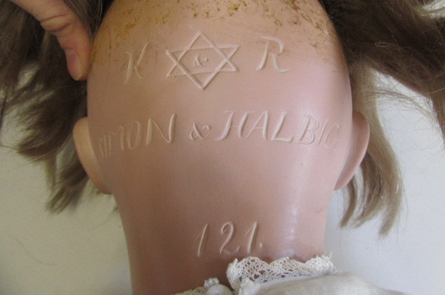 A Kammer & Reinhardt bisque socket head doll Image