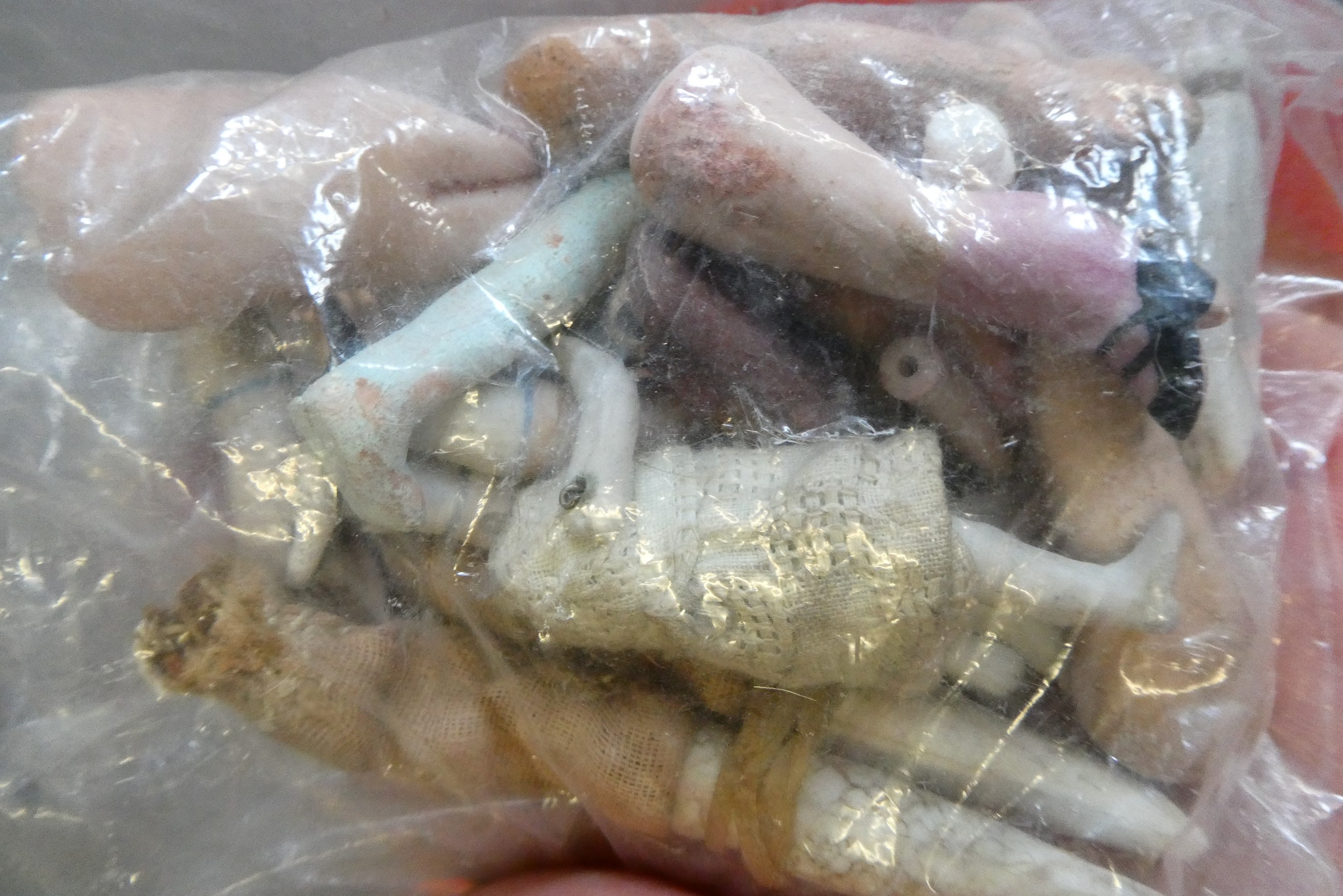Approximately 40 antique doll's house doll heads and body parts (Est. plus 24% premium inc. VAT) Image