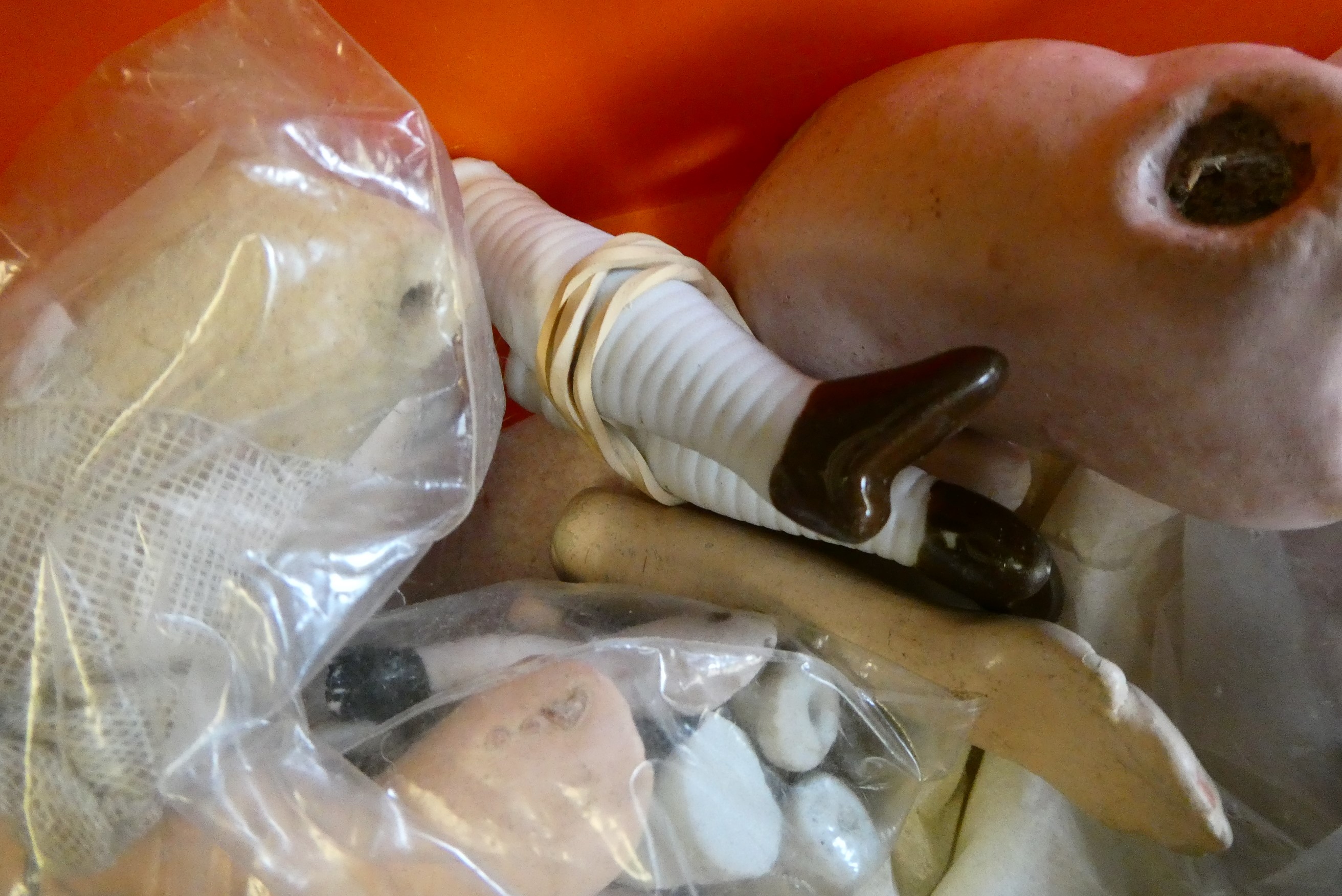 Approximately 40 antique doll's house doll heads and body parts (Est. plus 24% premium inc. VAT) Image