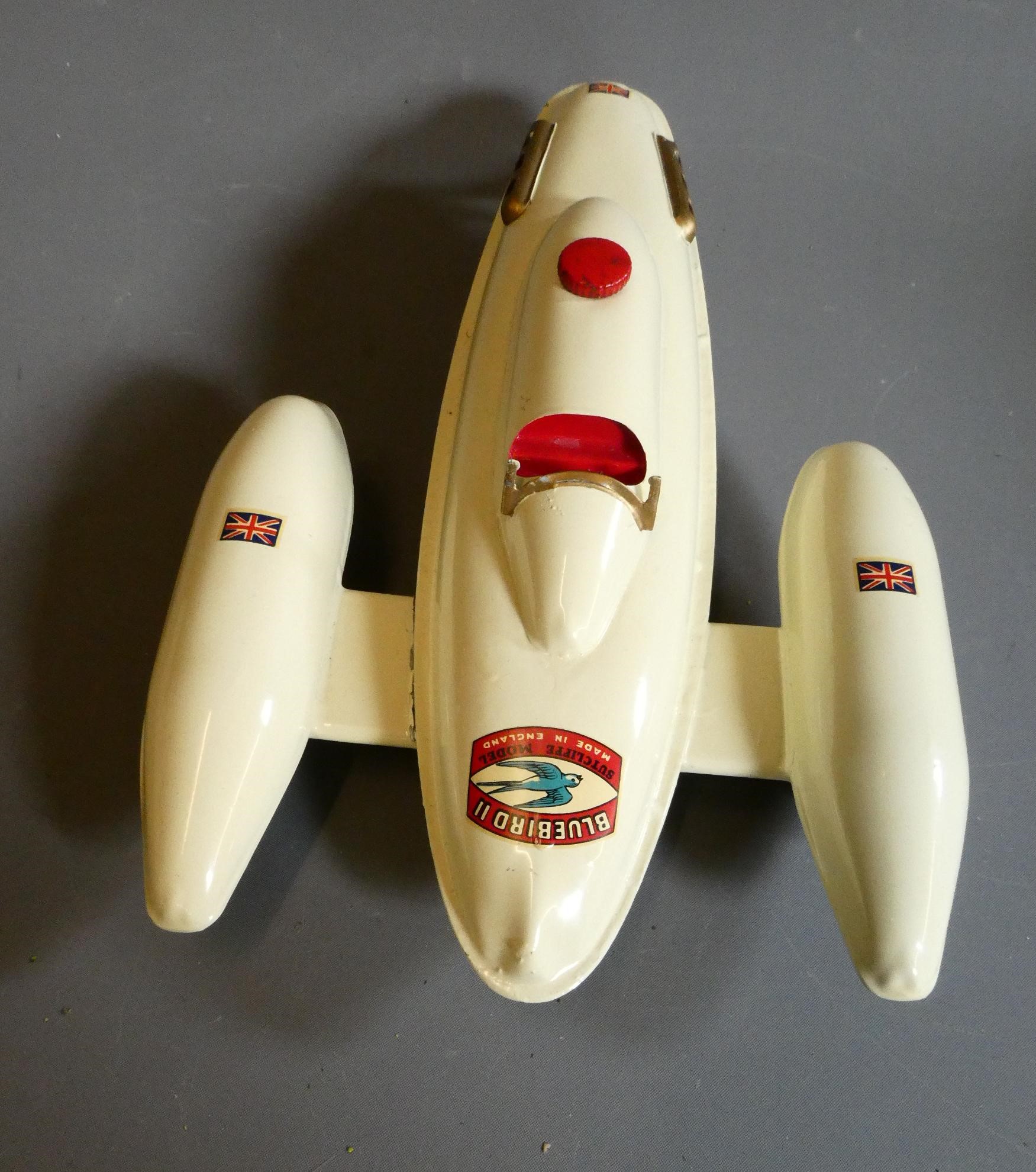 Sutcliffe Models Bluebird II speedboat, some very minor paint chips, clockwork motor faulty, missing Image
