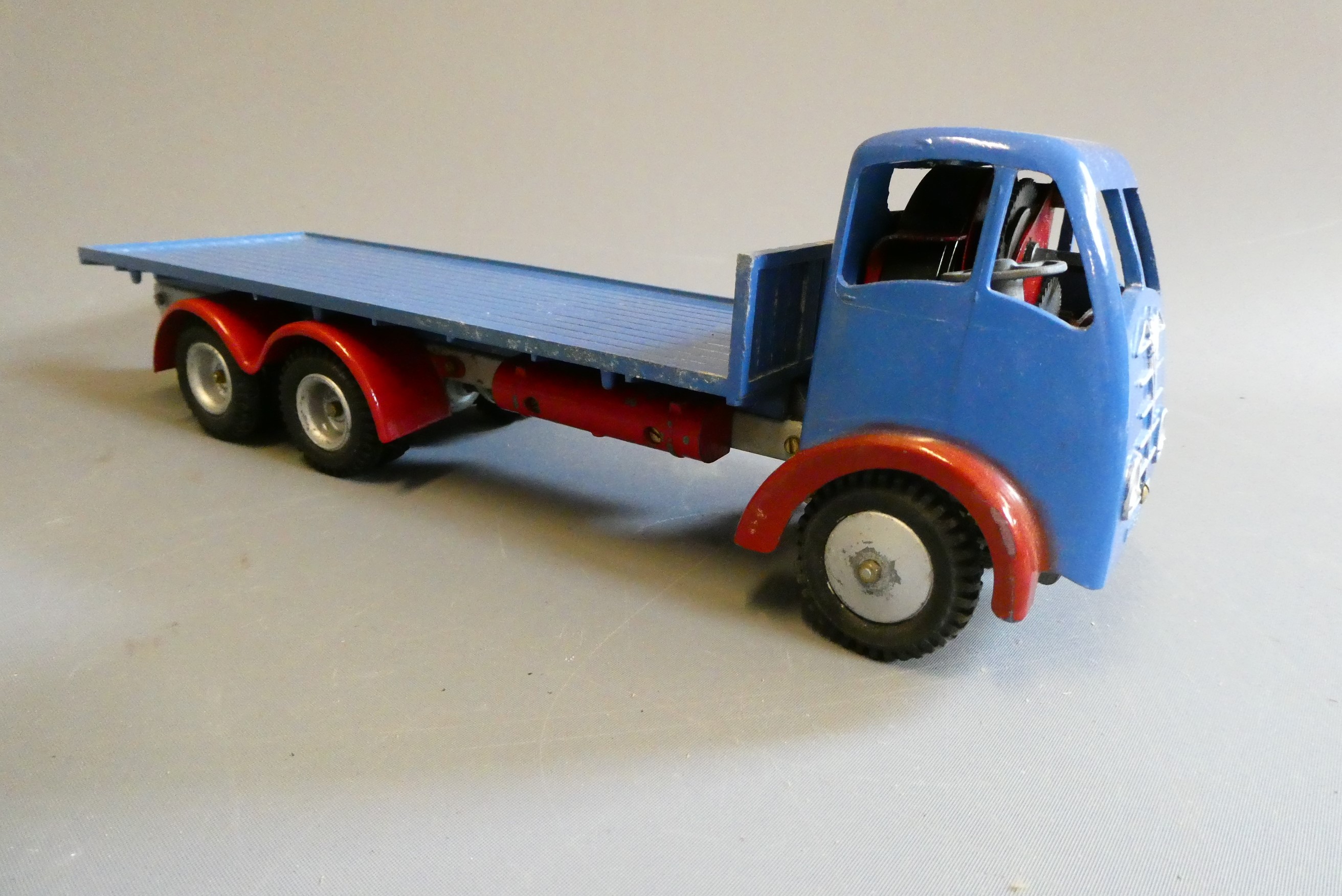 Shackleton clockwork Flatbed lorry finished in blue with key and spanners. Clockwork motor tested ok Image