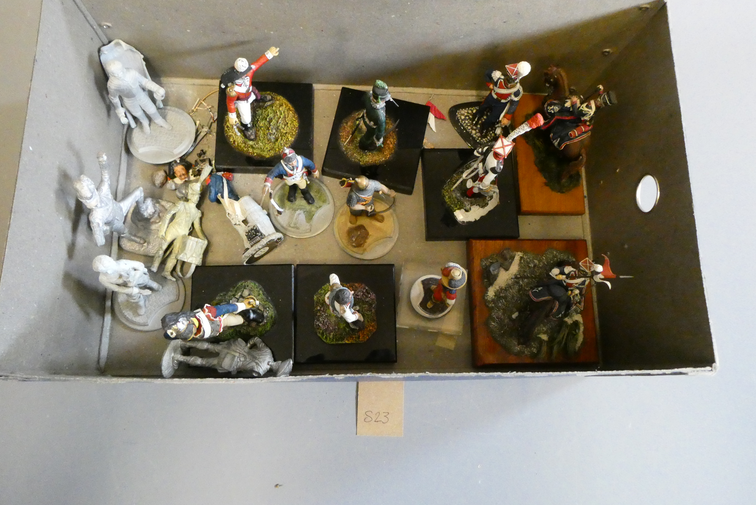 Mix scale military figures, most from the Napoleonic Wars, some require painting, together with a Image