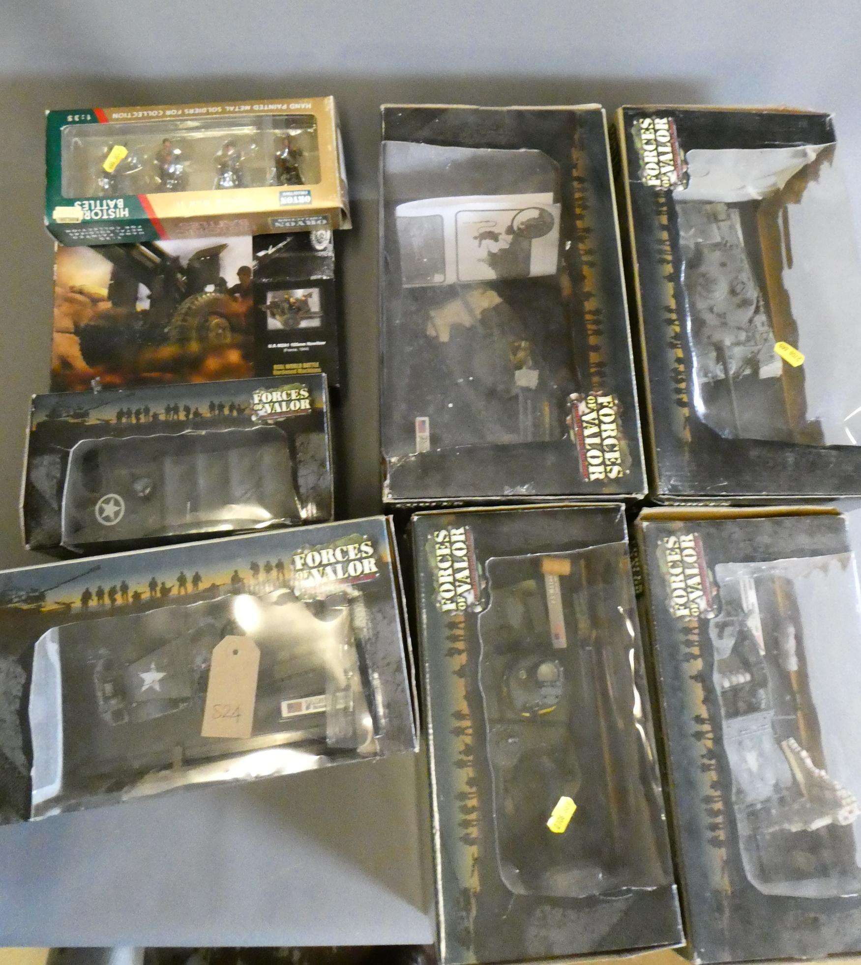 Forces of Valor model tanks and fighting vehicles from WW2 allied forces, some items loose, boxes Image
