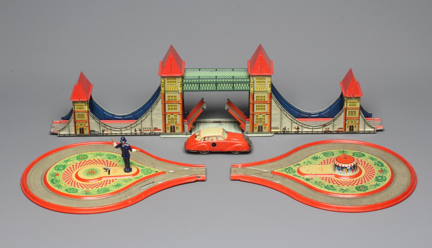 Technofix mechanical Tower Bridge litho printed clockwork track toy with circulating track sections Image