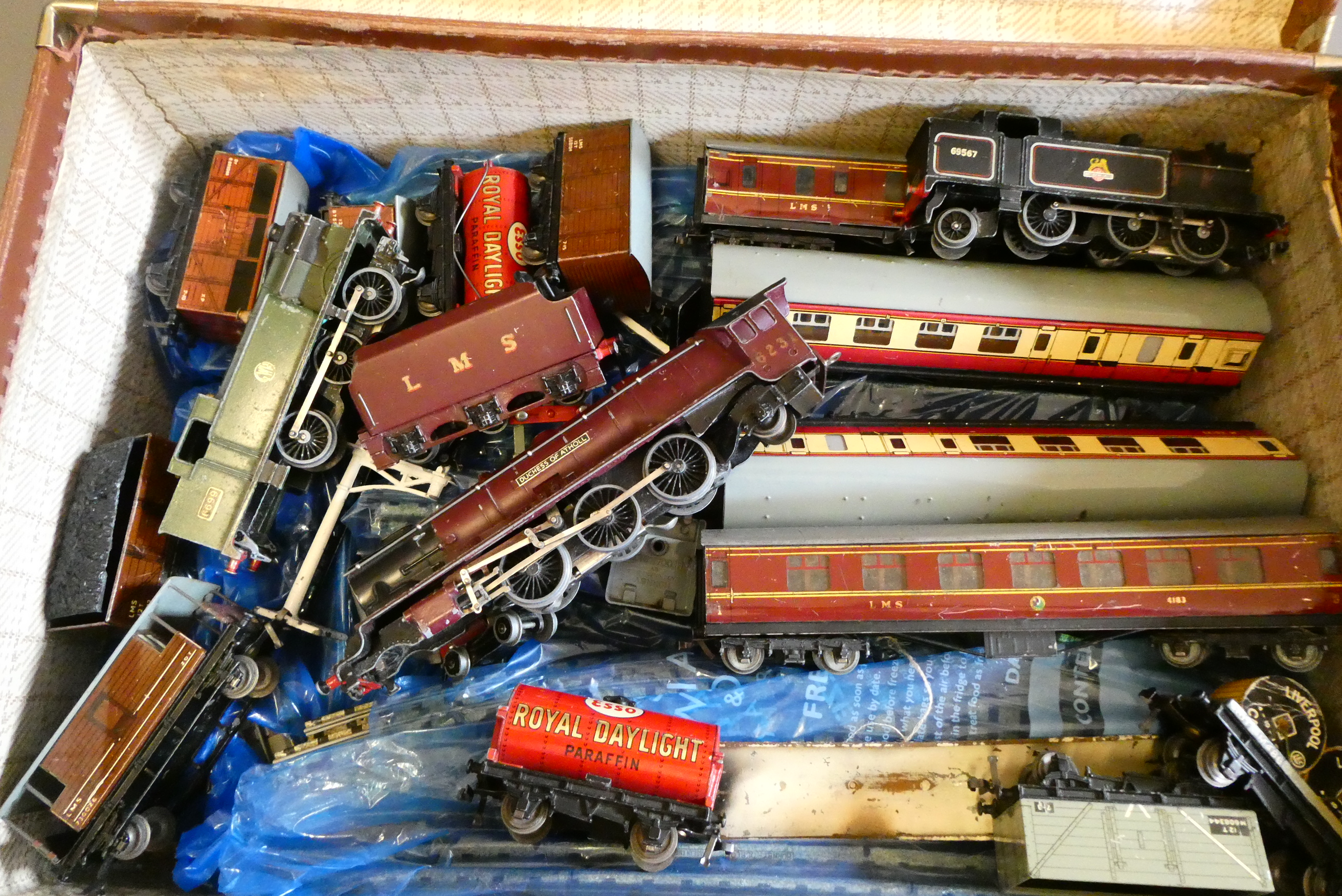 Unboxed Hornby Dublo 3-rail trains comprising Duchess of Atholl, GWR 0-6-2 Tank, BR 0-6-2 Tank, four Image