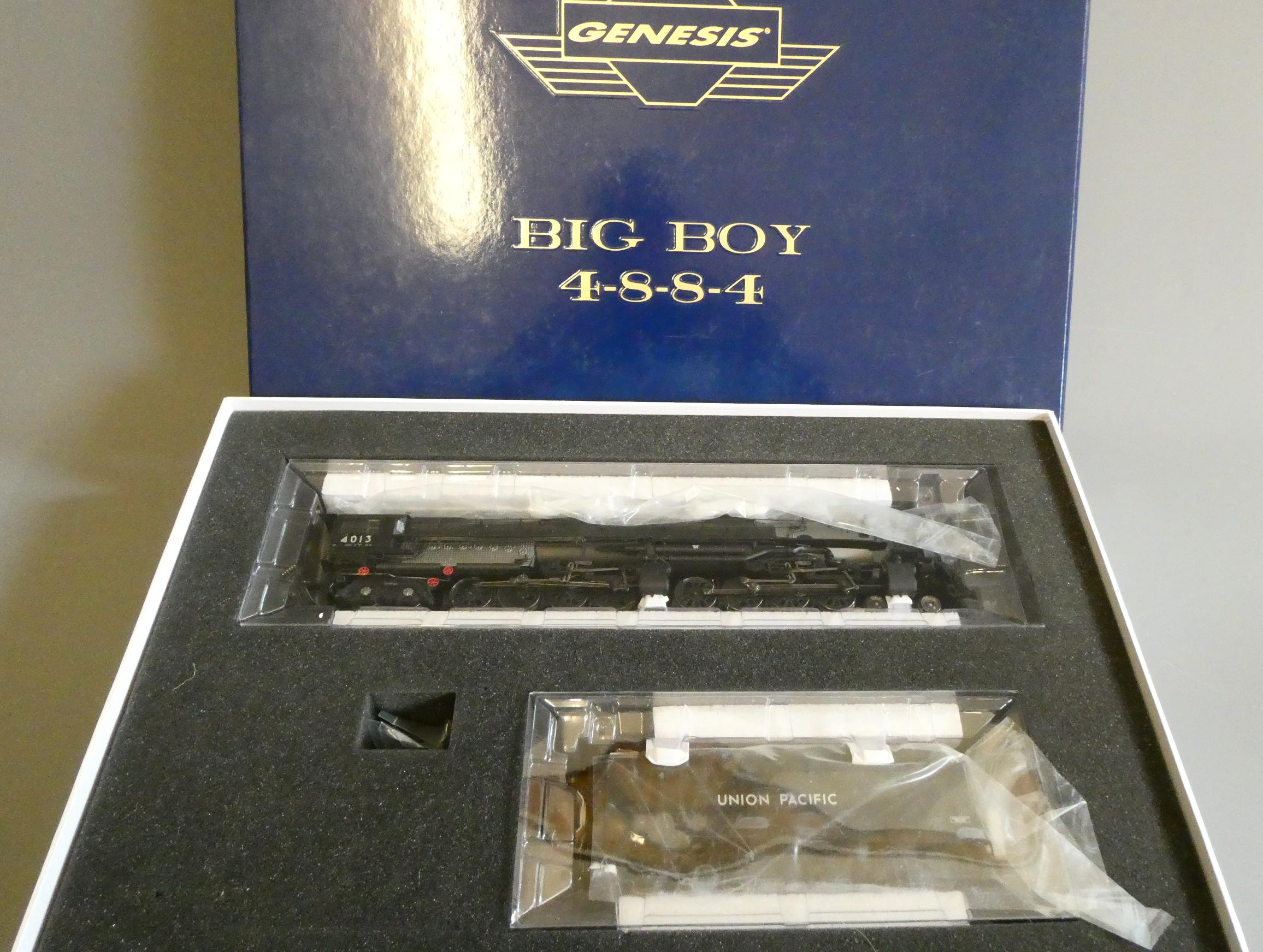 Genesis HO scale DCC sound fitted Union Pacific Big Boy locomotive 4013. Boxed, mint (Est. plus 24% Image
