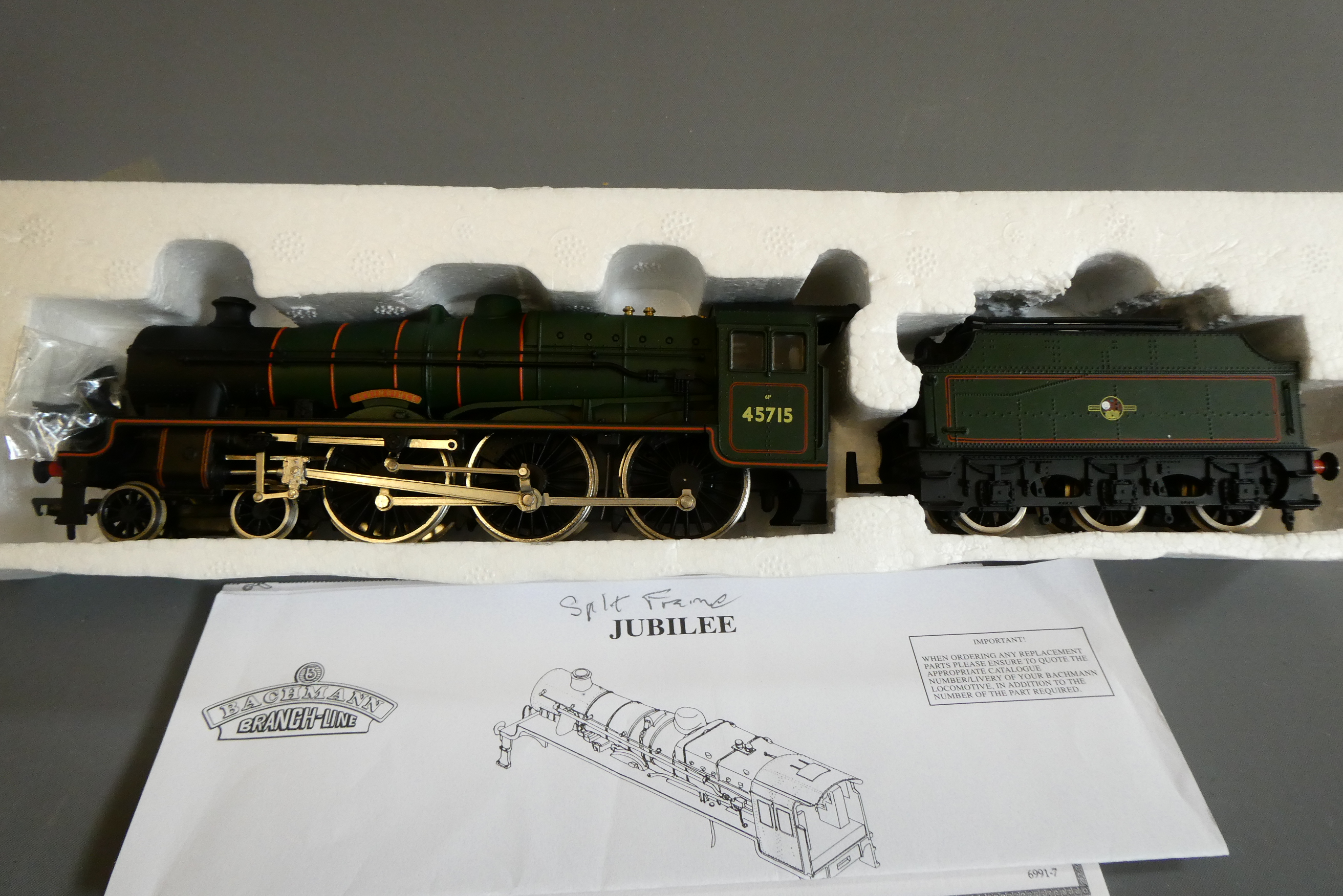 Bachmann Jubilee Invincible in BR green, good to excellent (Est. plus 24% premium inc. VAT) Image