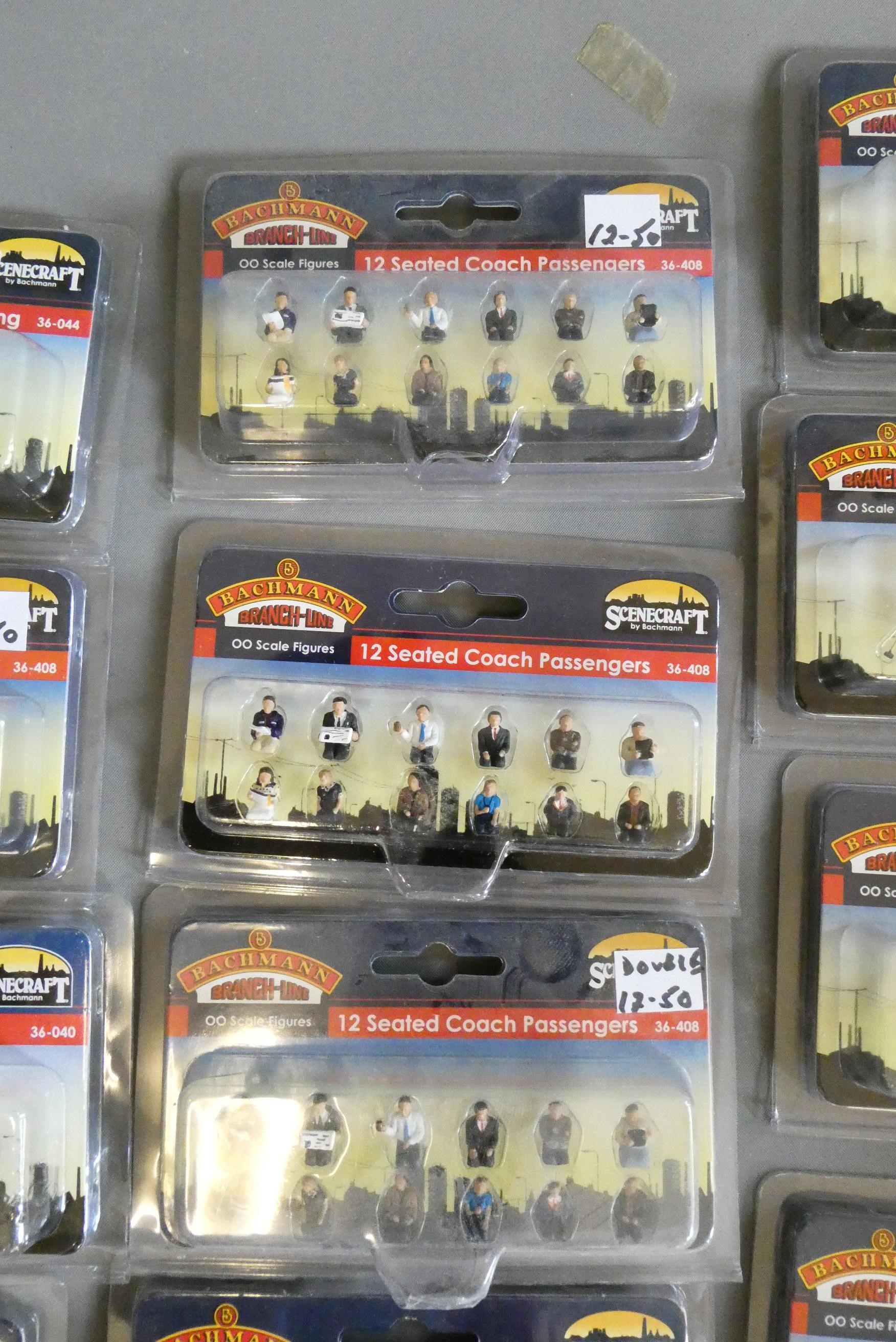 Bachmann Railway staff, civilian figures and animals together with small model gas lamps for 12 Image