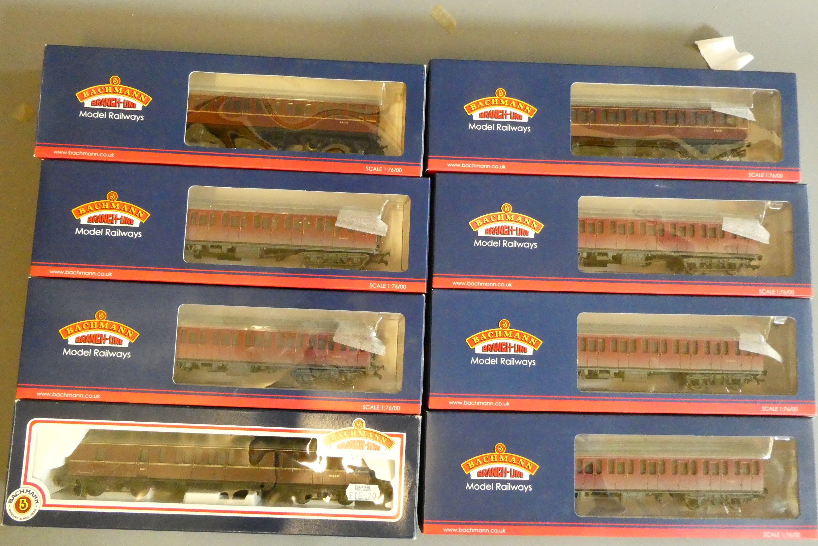 Eight Bachmann British Railways MK1 crimson suburban coaching stock, most items factory weathered, Image