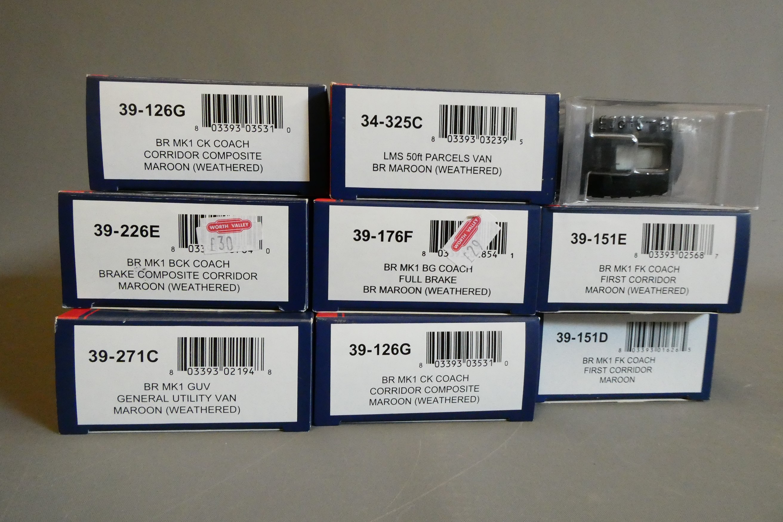 Nine Bachmann British Railways MK1 corridor passenger coaches including brake end Image