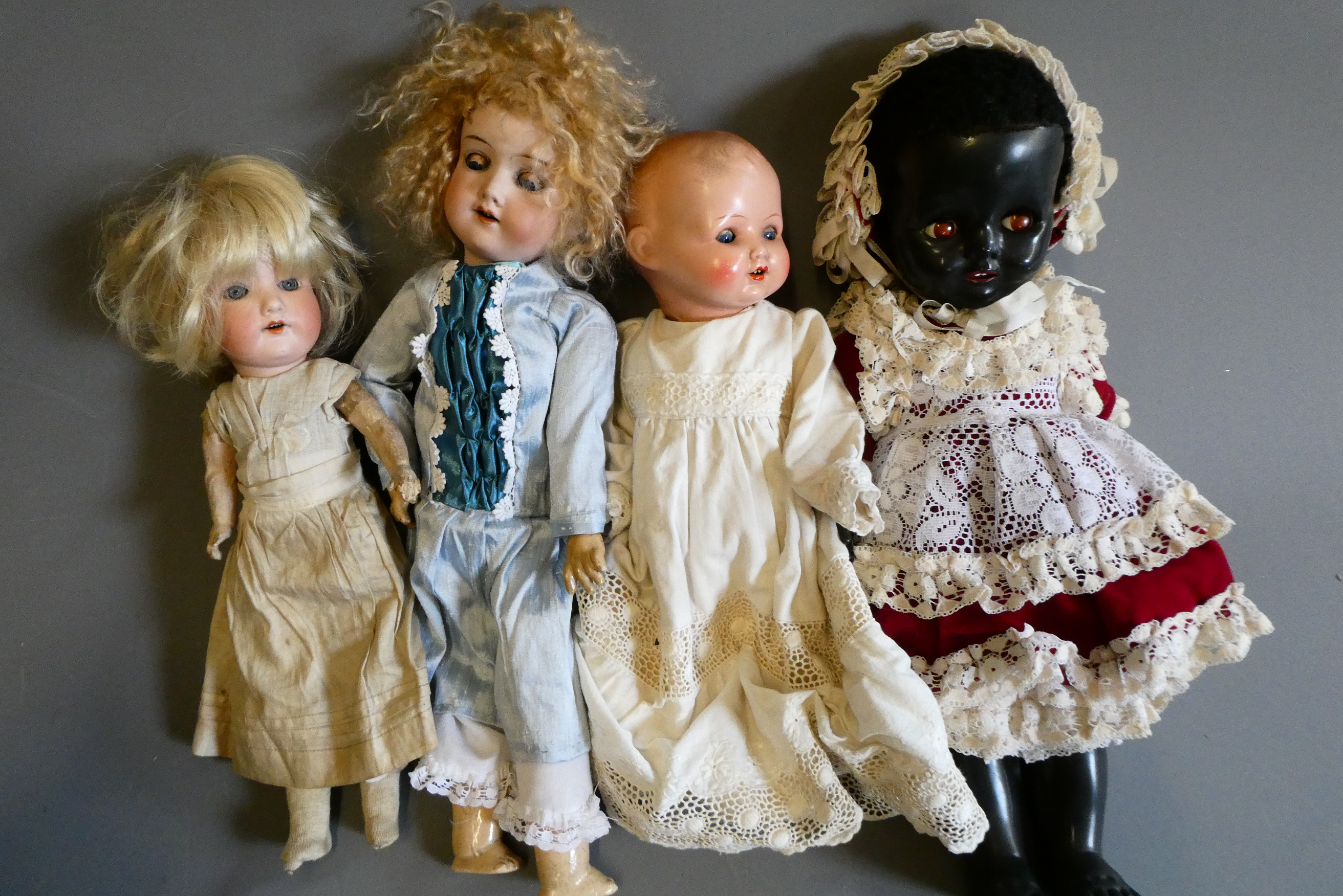 Four dolls Image