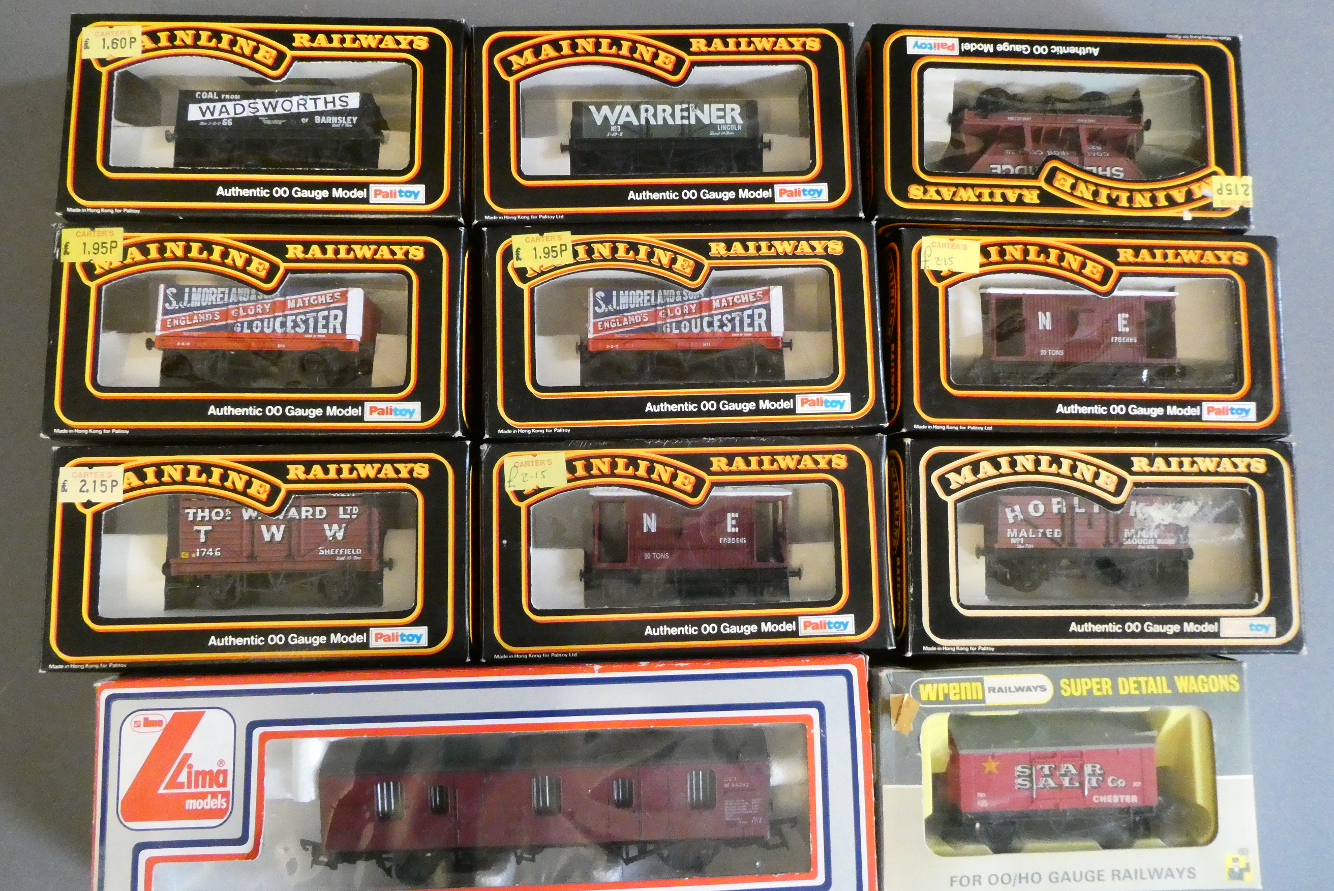 Ten Mainline Railways goods wagons, Wrenn salt wagon and Lima parcels van. All items boxed, Image
