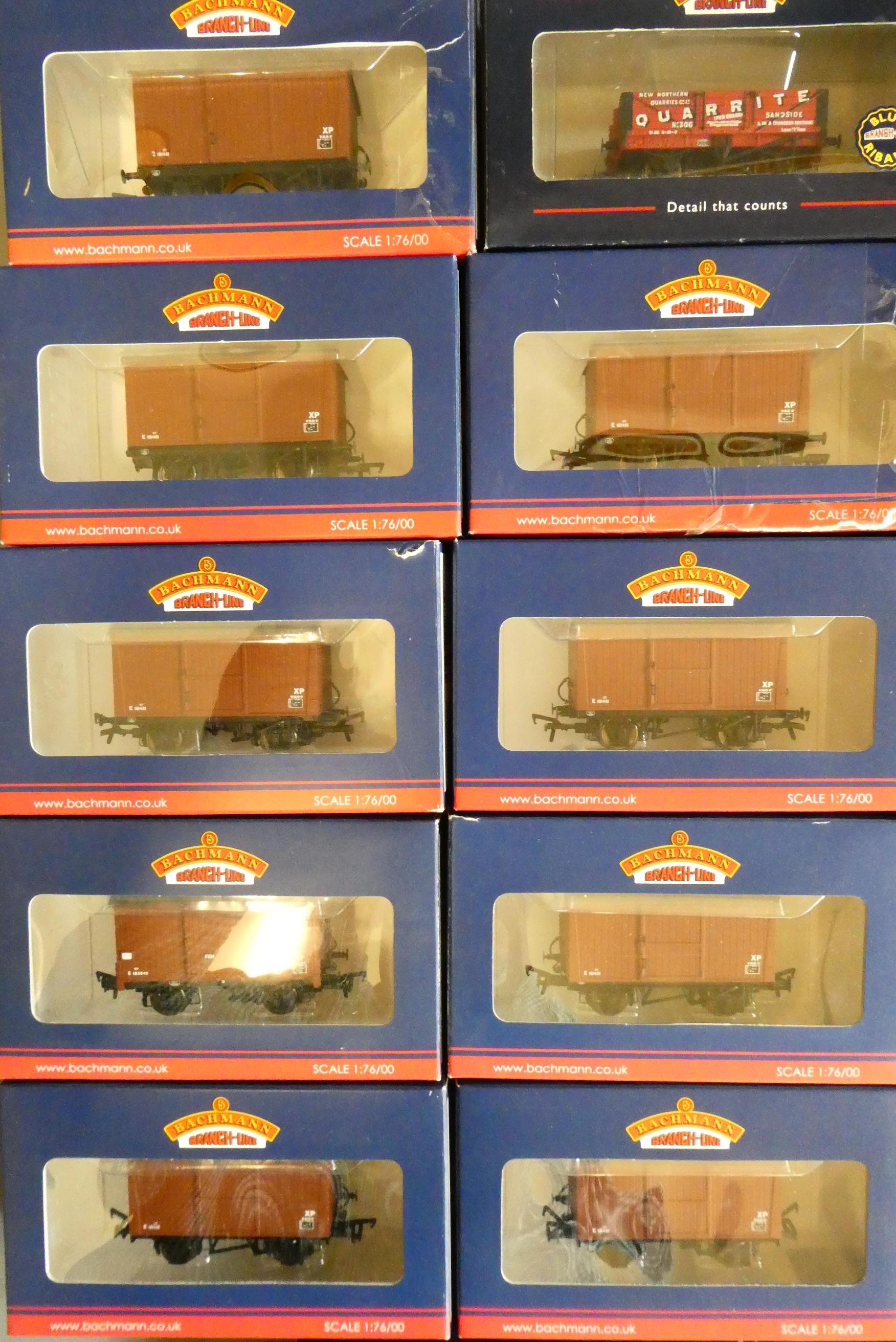 Twenty two Bachmann goods wagons, all items boxed, excellent to mint (Est. plus 24% premium inc. Image