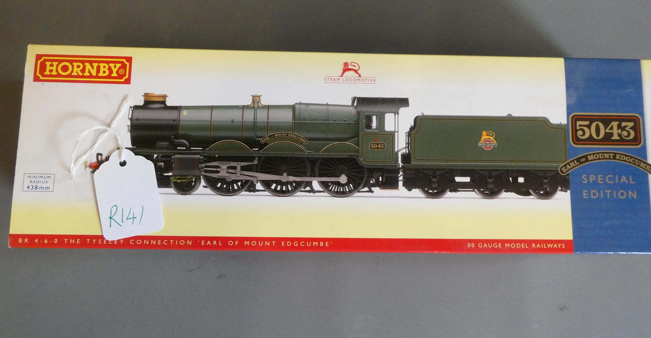 Hornby Castle Class locomotive Earl of Mount Edgecombe finished in British Railways lined green, Image