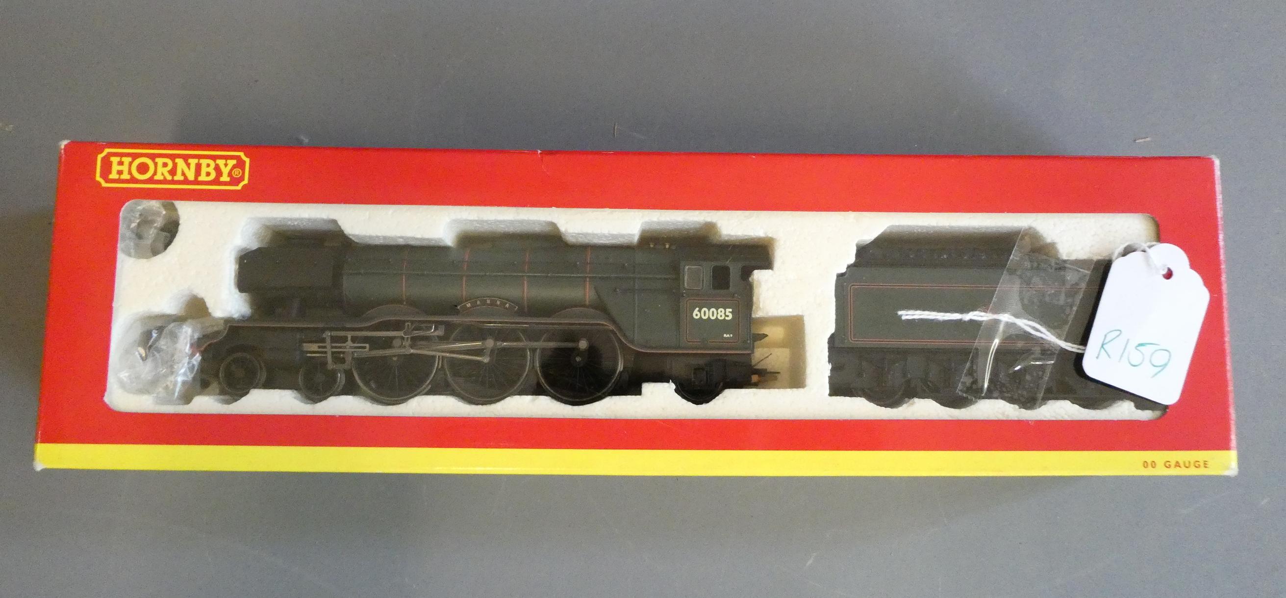 Hornby Class A3 locomotive Manna finished in British Railways lined green delivery 60085, fitted Image