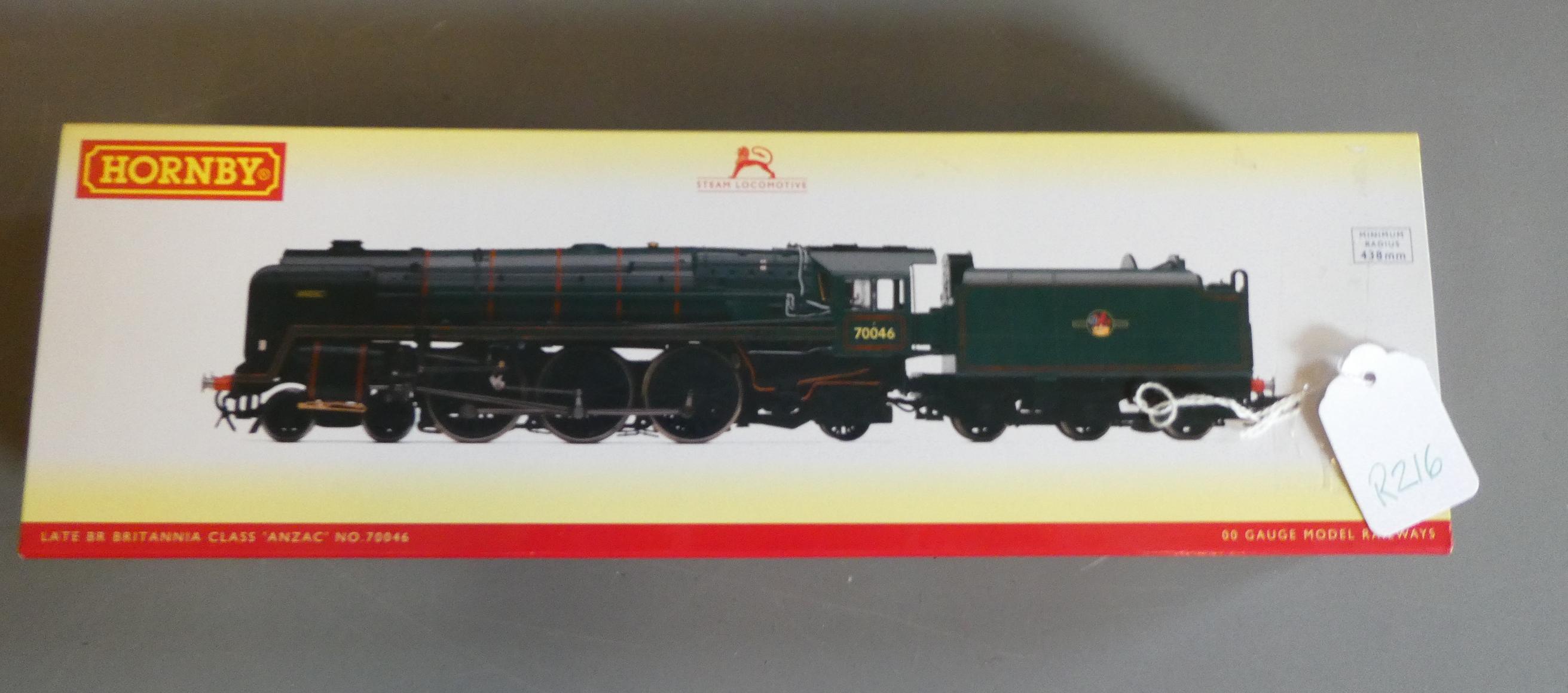 Hornby Britannia Class locomotive Anzac finished in British Railways lined green livery 70046 Image