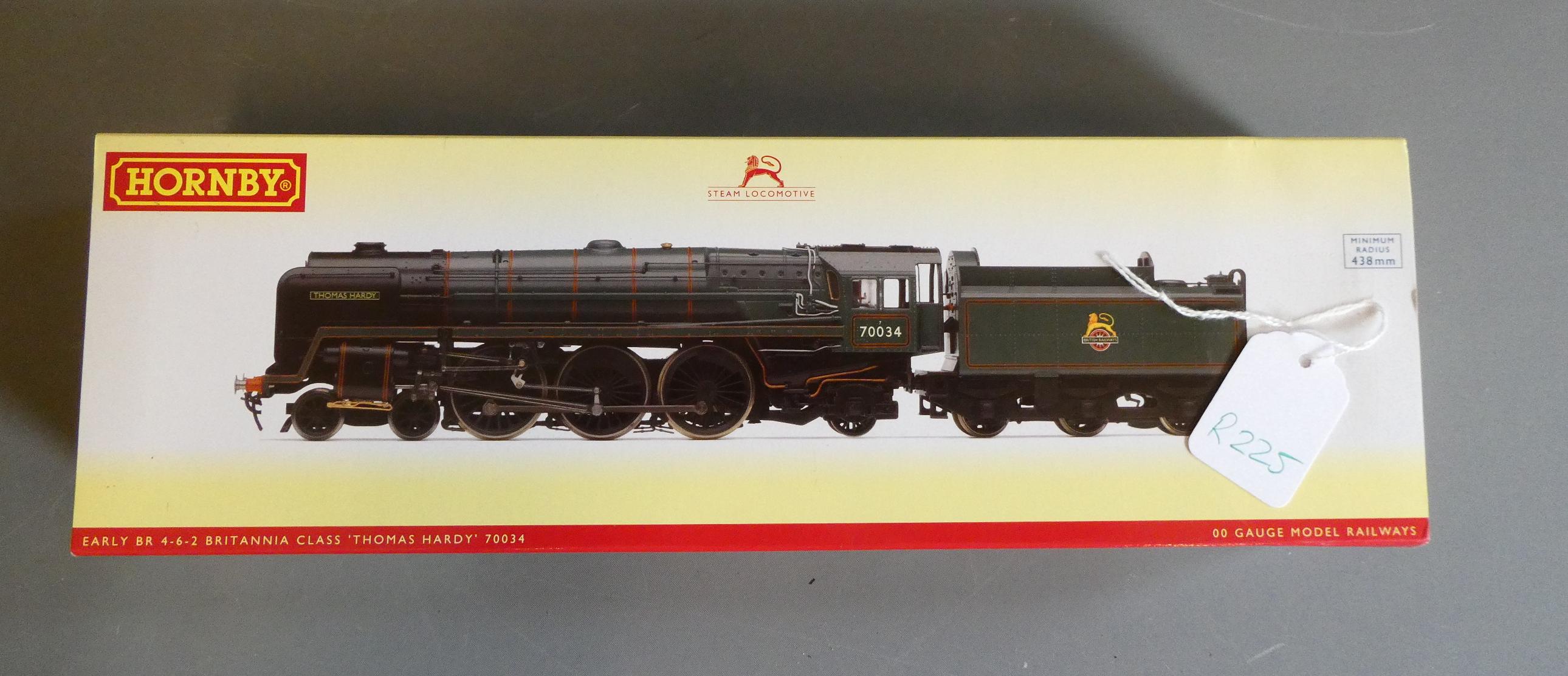 Hornby Britannia Class locomotive Thomas Hardy finished in British Railways lined green livery 70034 Image