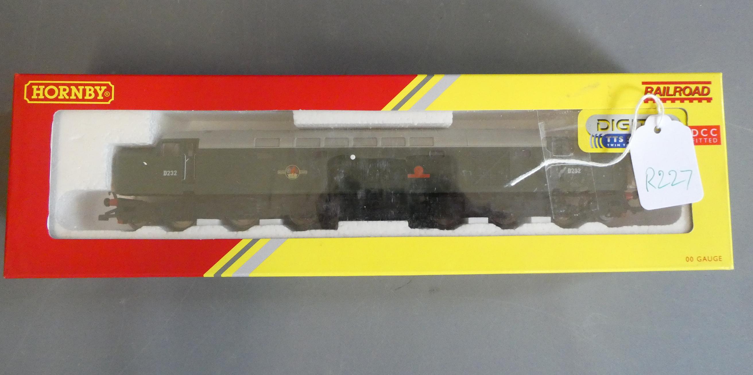 Hornby Railroad Class 40 diesel locomotive Empress of Canada, factory fitted with TTS sound decoder, Image
