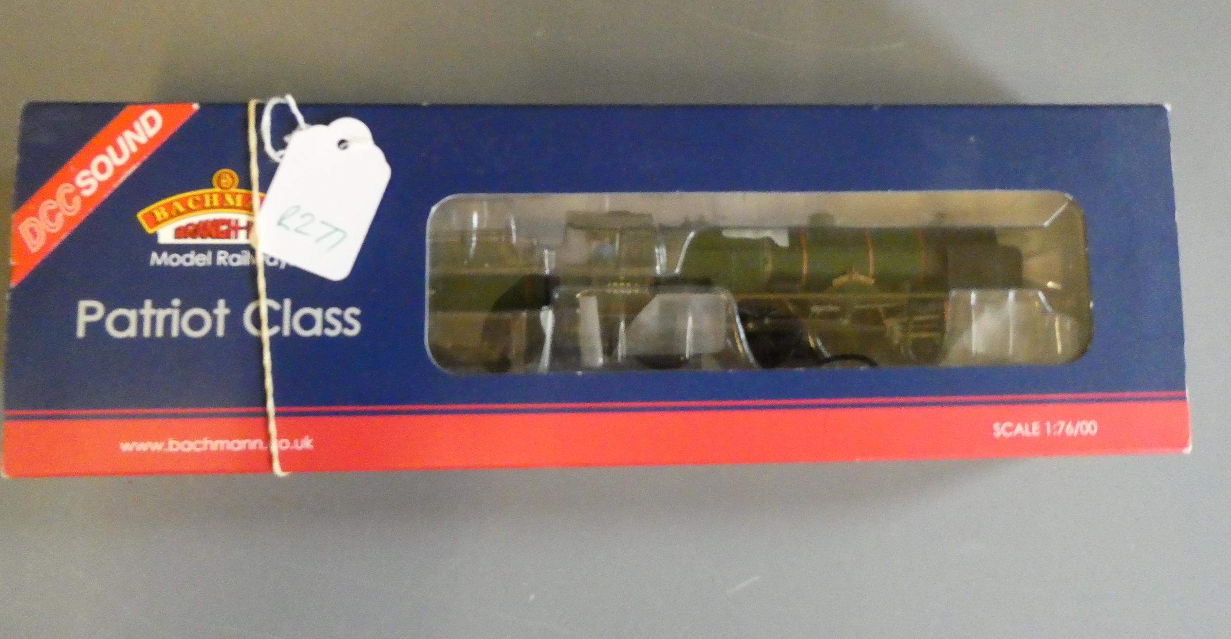 Bachmann Patriot locomotive finished in British Railways lined green livery 45504 Royal signals Image