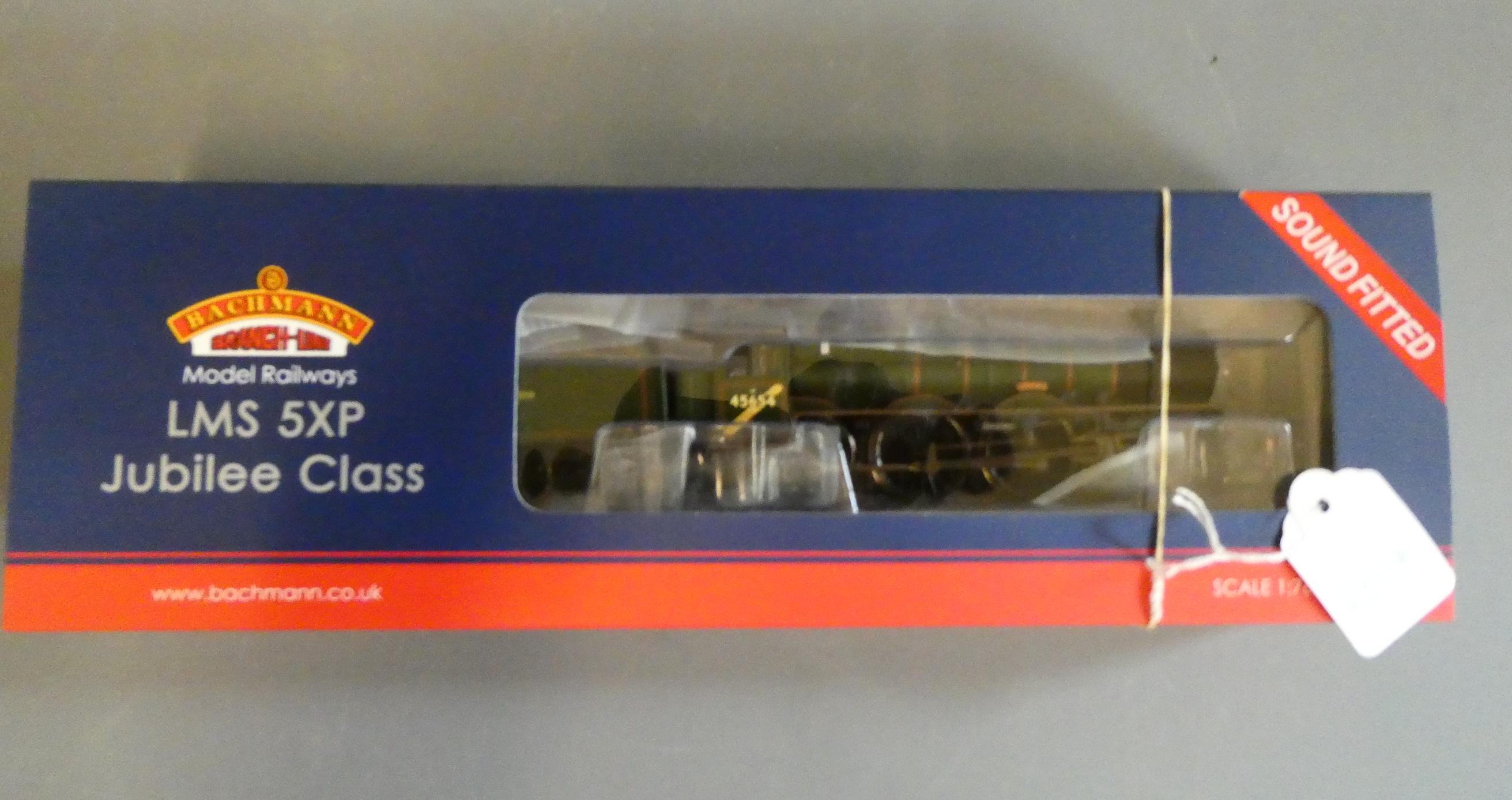 Bachmann Jubilee Class locomotive finished in British Railways lined green livery 45654, Hood Image