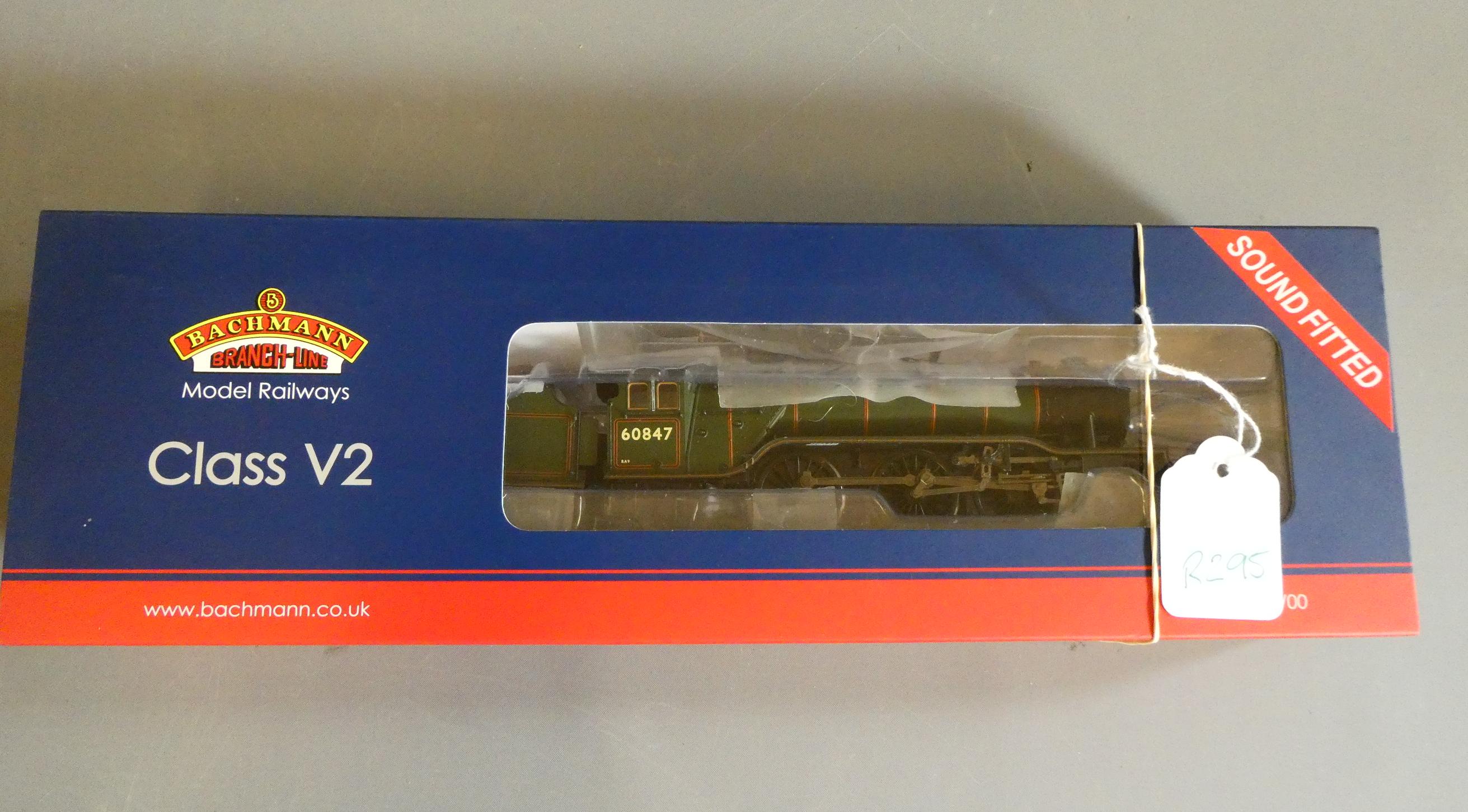 Bachmann Class V2 finished in British Railways lined green livery 60874 St Peter's school, factory Image