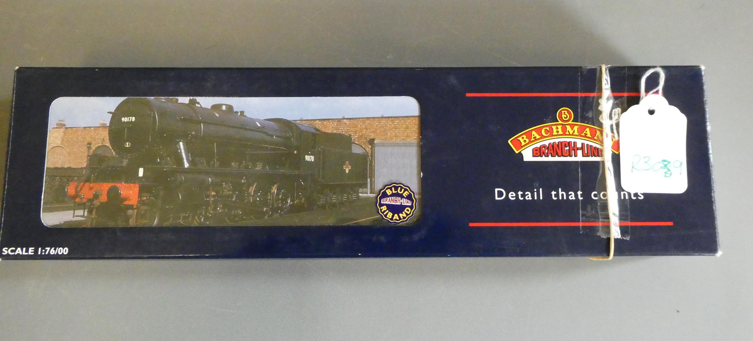 Bachmann WD Austerity locomotive finished in British Railways black livery 90732 Vulcan Image