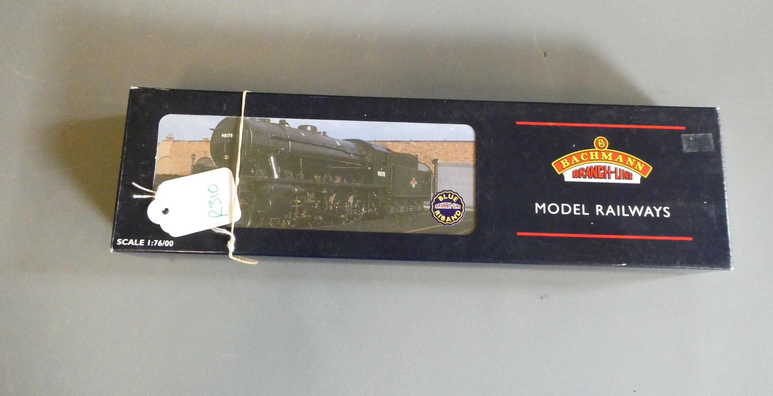 Bachmann WD Austerity locomotive finished in weathered British Railways black, fitted with DCC Image