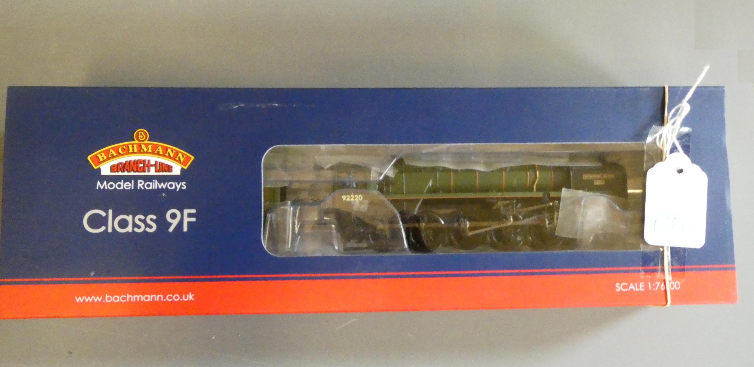 Bachmann Class 9F Evening Star 92220 fitted with ESUV 4 decoder for sound, smoke, lights and firebox Image