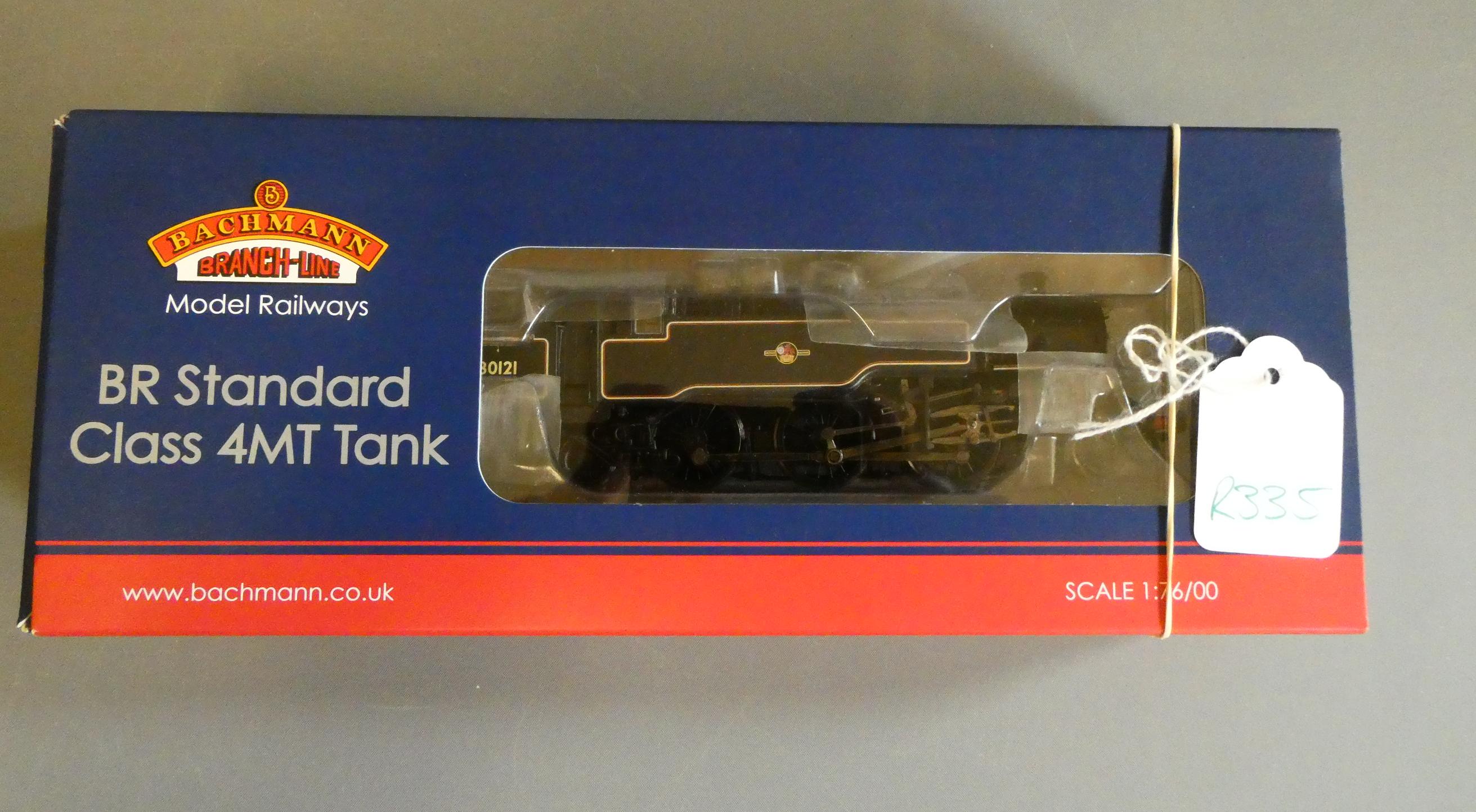 Bachmann Standard 4MT locomotive finished in British Railways mixed traffic livery 80121, fitted Image