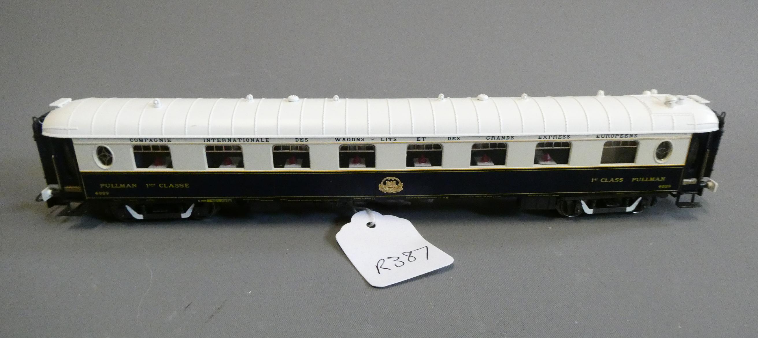 Rivarossi CIWL 1st Class Pullman car in blue/white, good+ (Est. plus 24% premium inc. VAT) Image