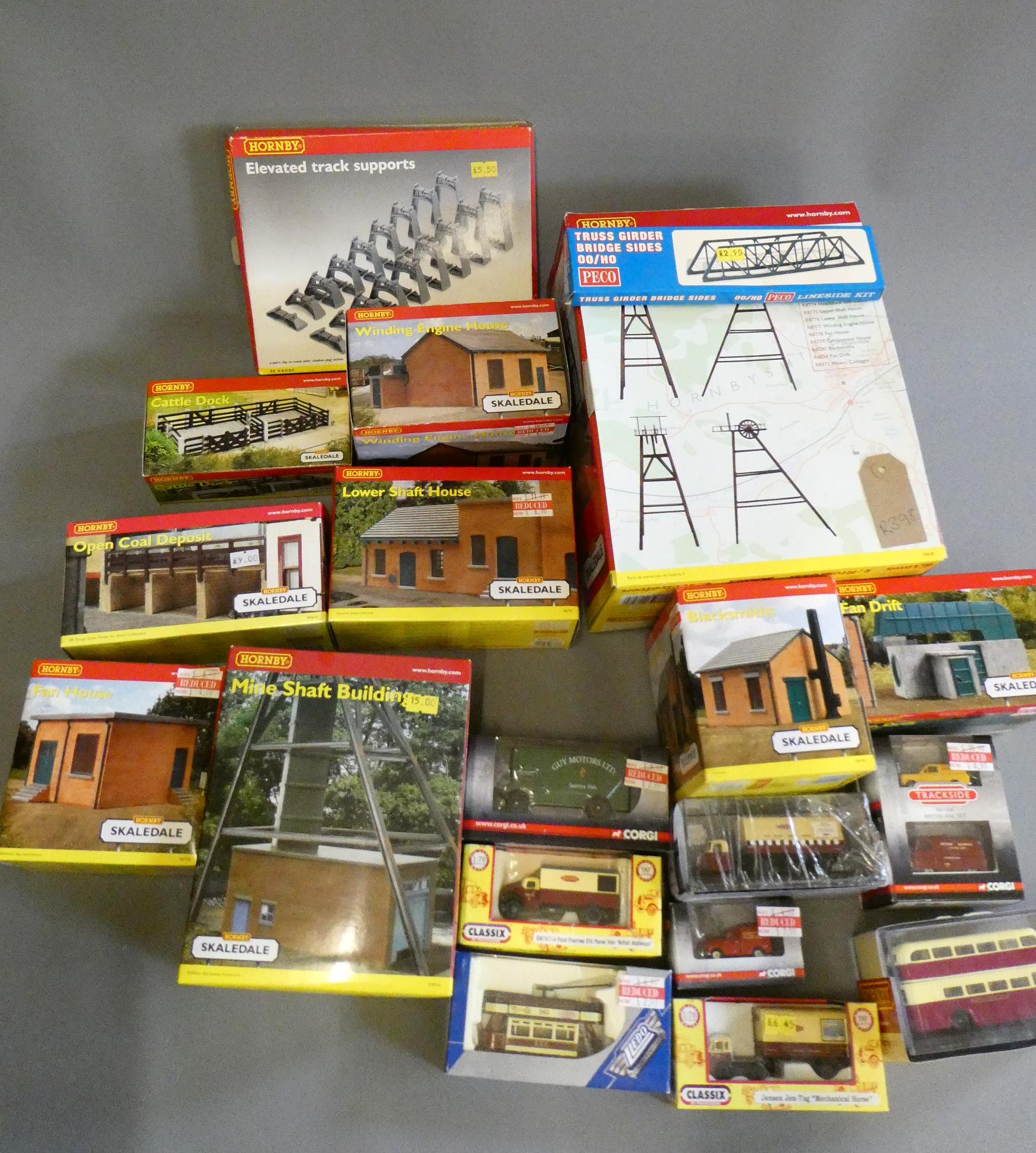 Hornby Skaledale line side buildings and 00 scale trackside railway motor vehicles including mine Image