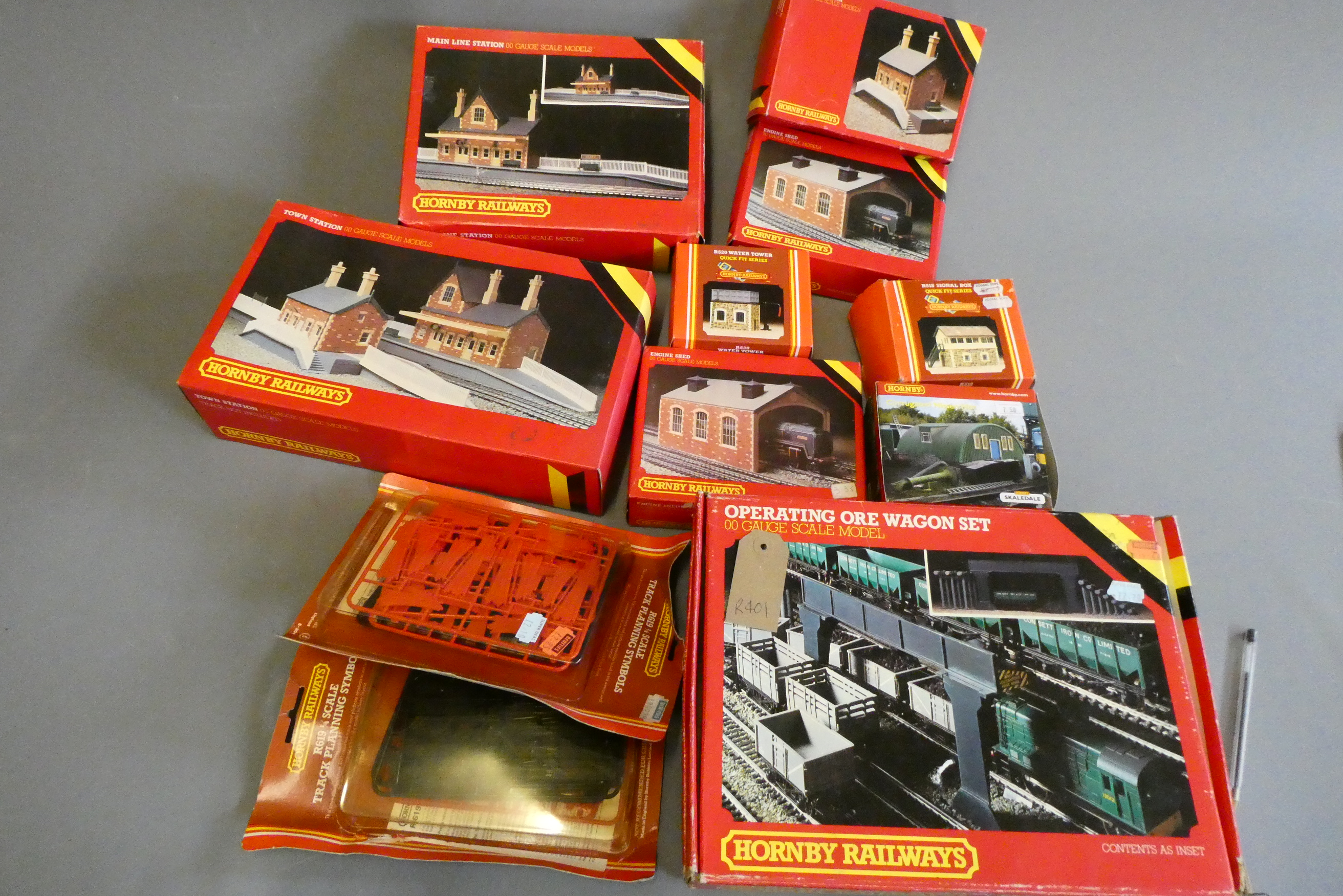 Hornby Margate railway trackside accessories including station buildings Image