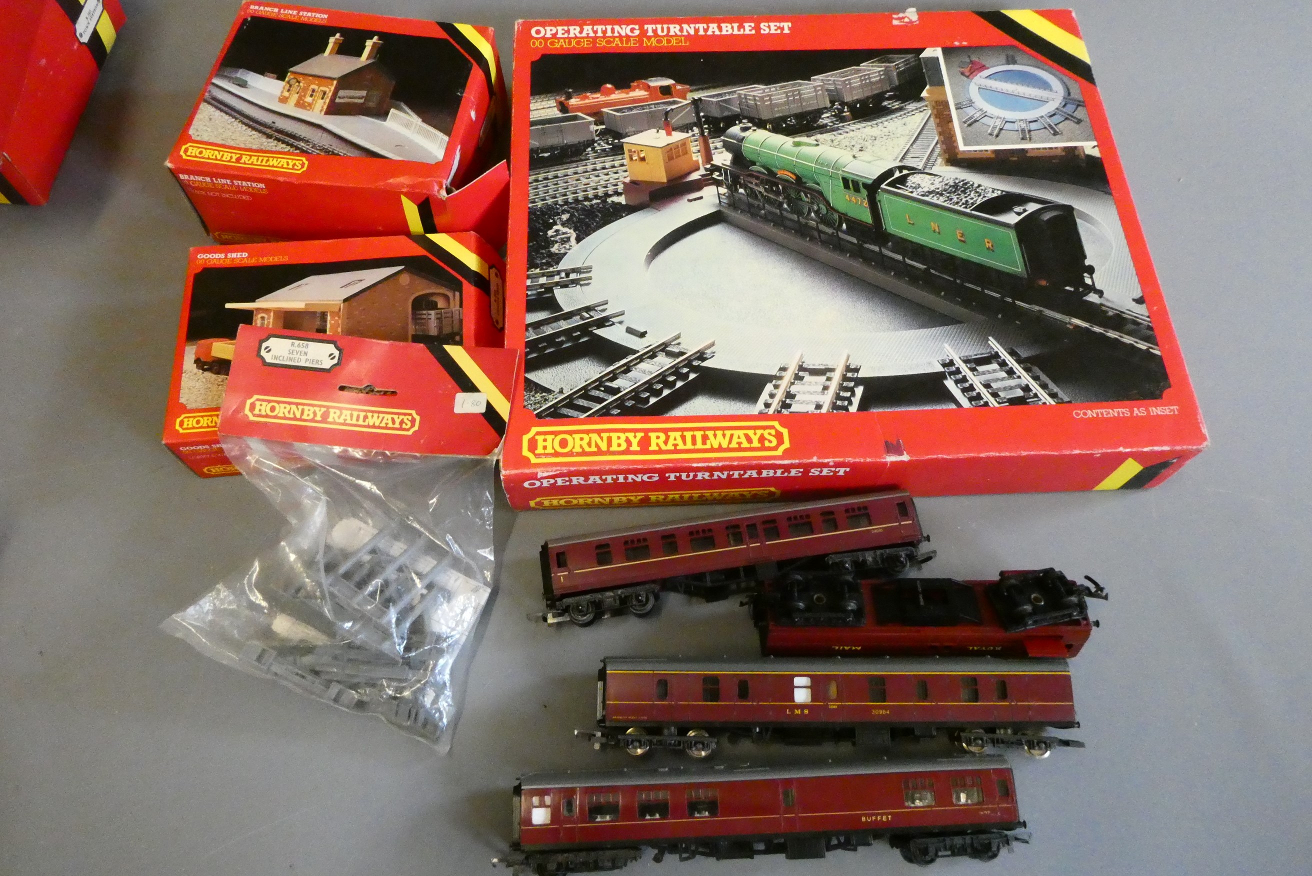 Hornby Margate railway trackside accessories including station buildings Image