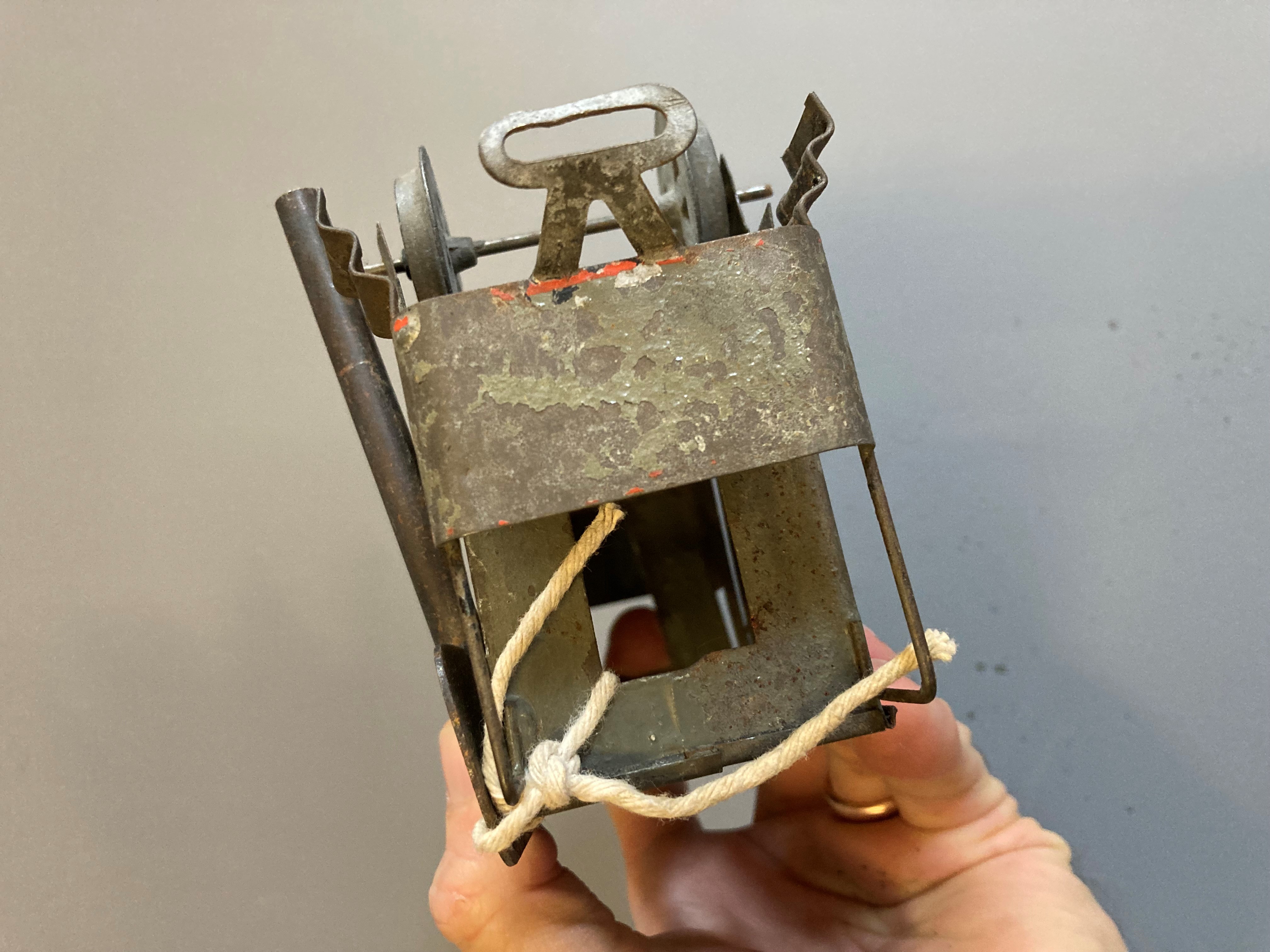 Bing gauge 1 clockwork locomotive and tender, some damage and parts missing, fair to poor (Est. plus Image
