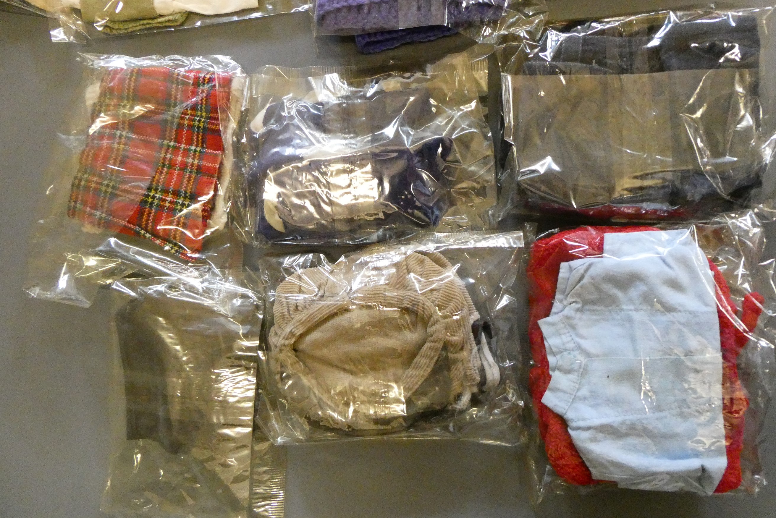 Sasha doll, with a bag of original 1970s Sasha clothing and other clothing to fit Sasha Image