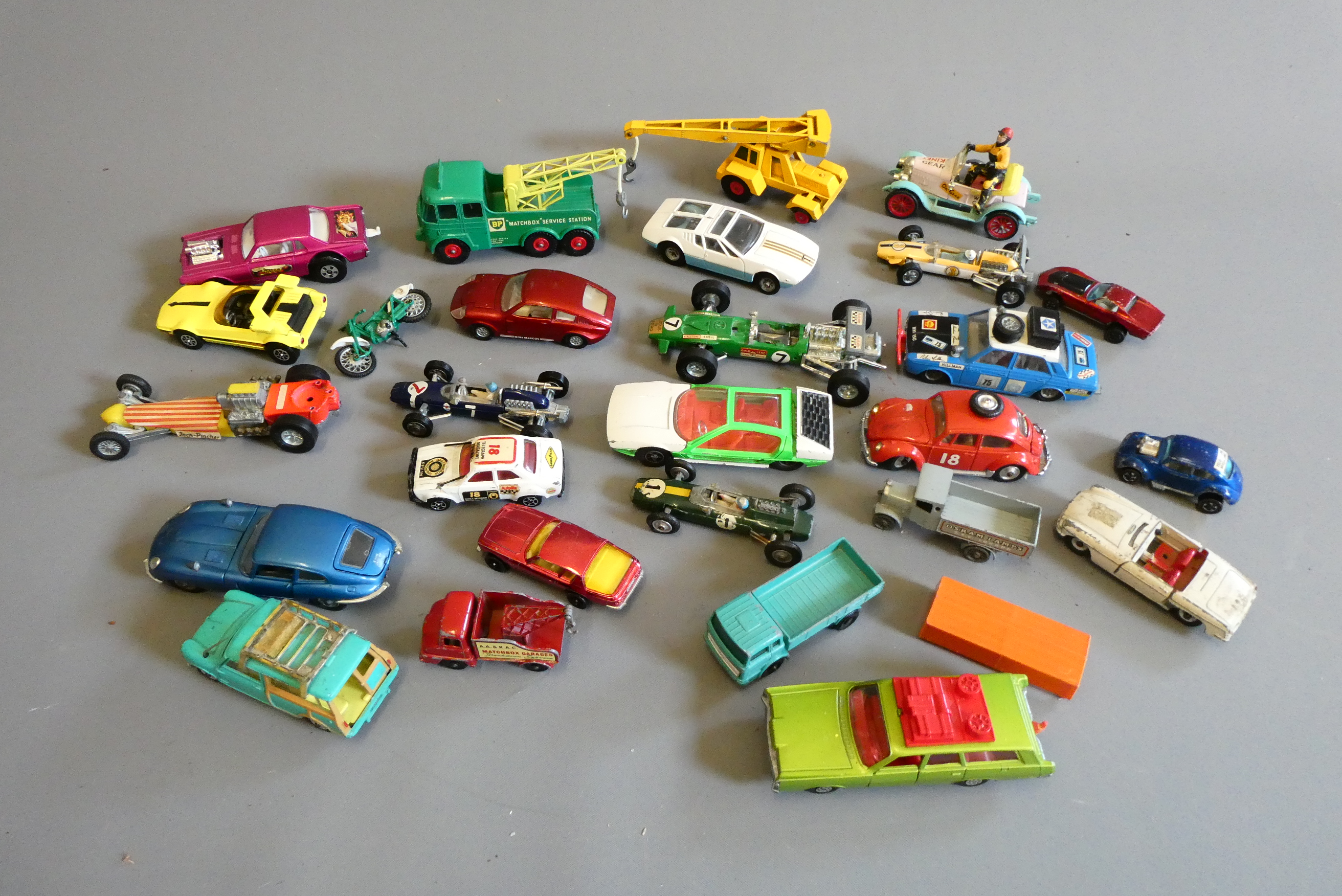 Unboxed diecast vehicles by Matchbox, Corgi and others, most items in fair to good condition (Est. Image