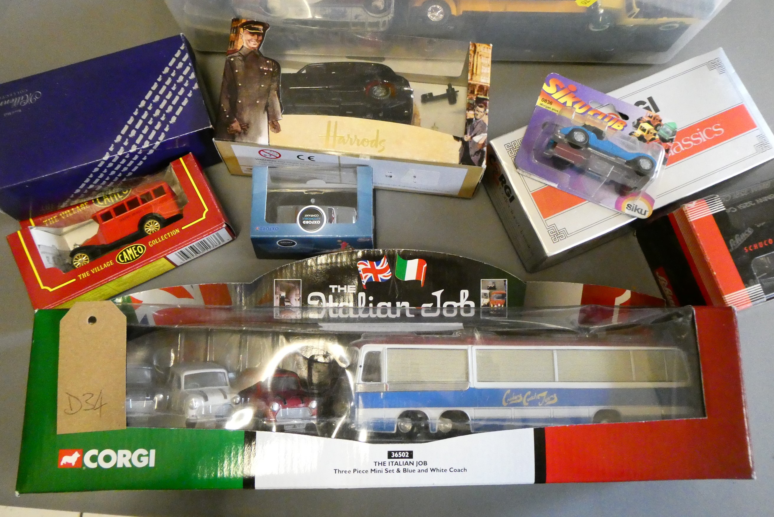 Boxed and unboxed diecast vehicles by Corgi, Matchbox and others, most items late issues, fair to Image