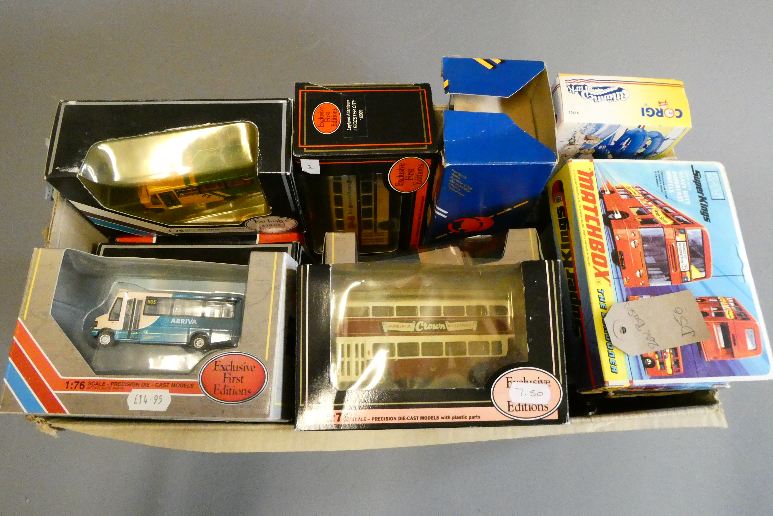 Twenty models of modern bus types by Corgi, Matchbox and others, most items in good boxes, excellent Image