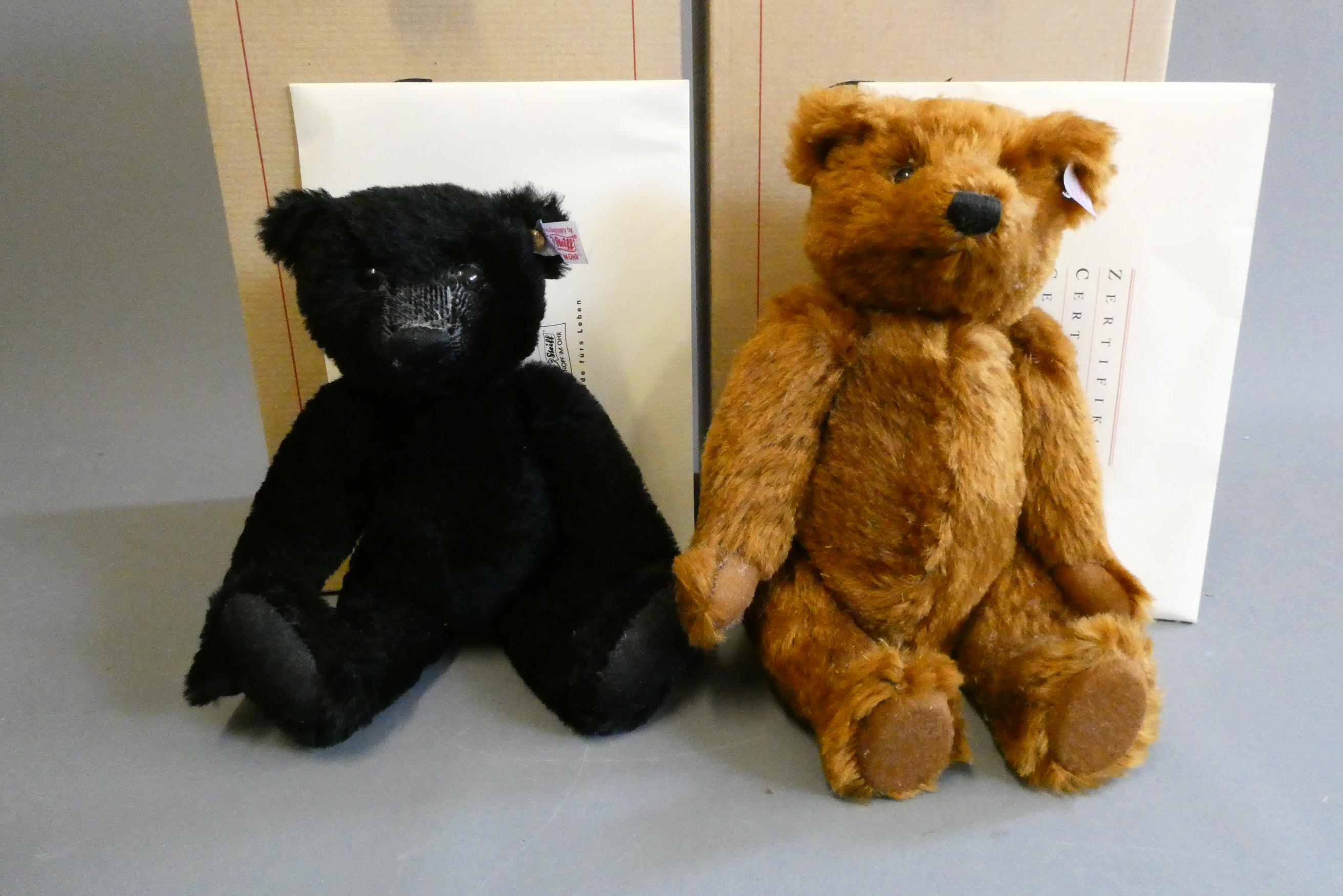 Two Steiff Collectors bears, comprising a 26cm boxed "Black Jack" with certificate and a boxed 27cm Image